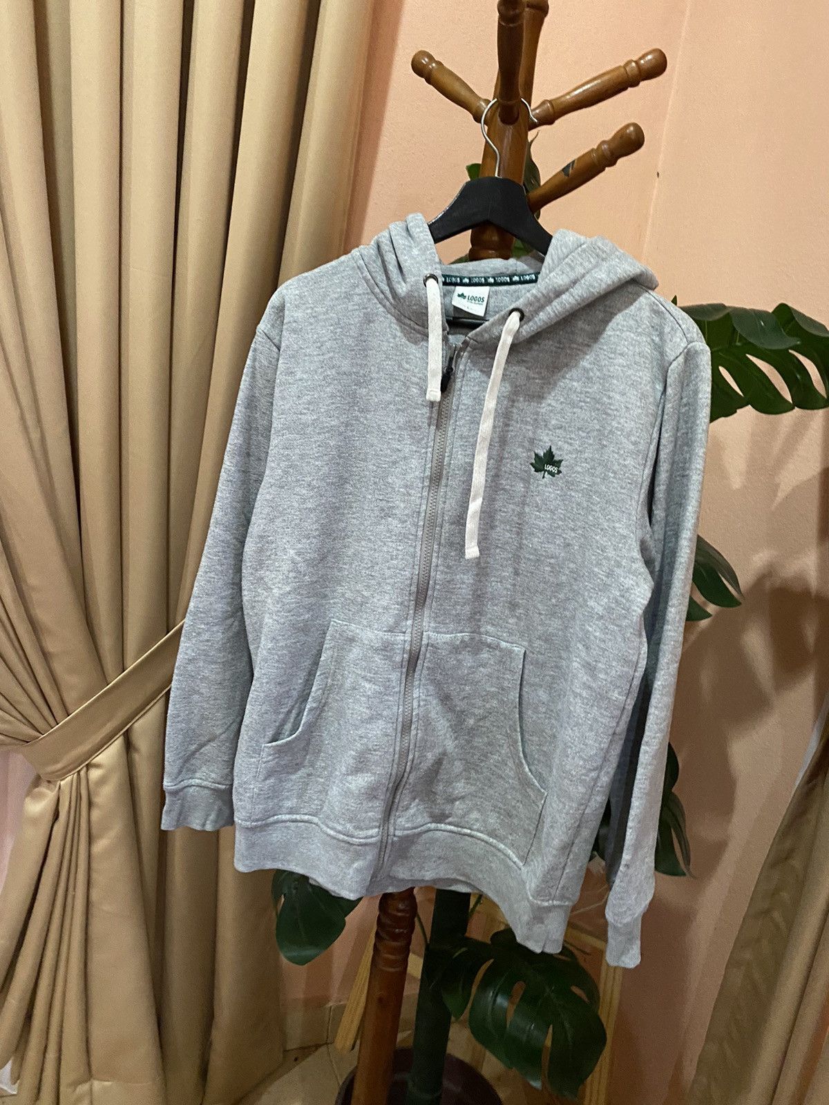 Other VINTAGE LOGOS HOODIE Size US L / EU 52-54 / 3 - 4 Thumbnail