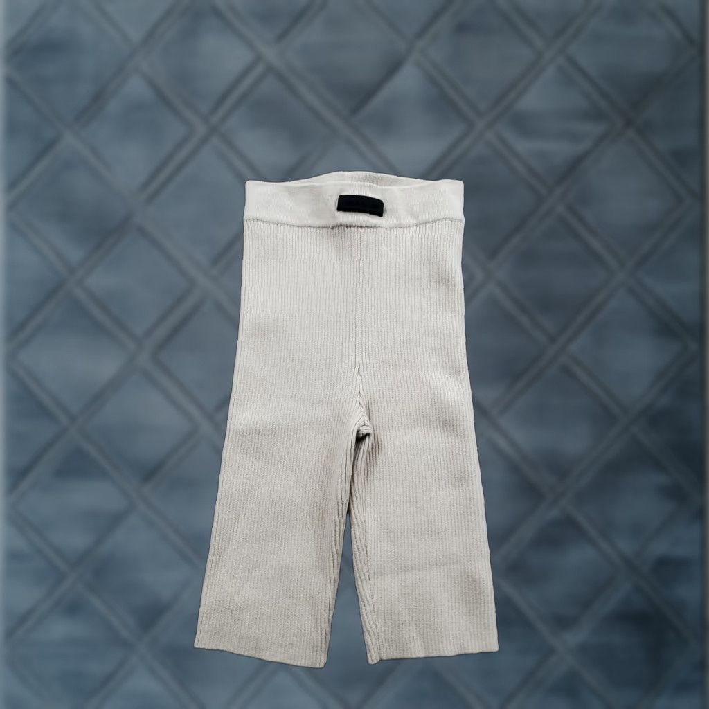 Fear of God Fear of God Essentials Shorts Womens Small Beige Ribbed Knit Stretch Leggings Size 28" / US 6 / IT 42 - 1 Thumbnail