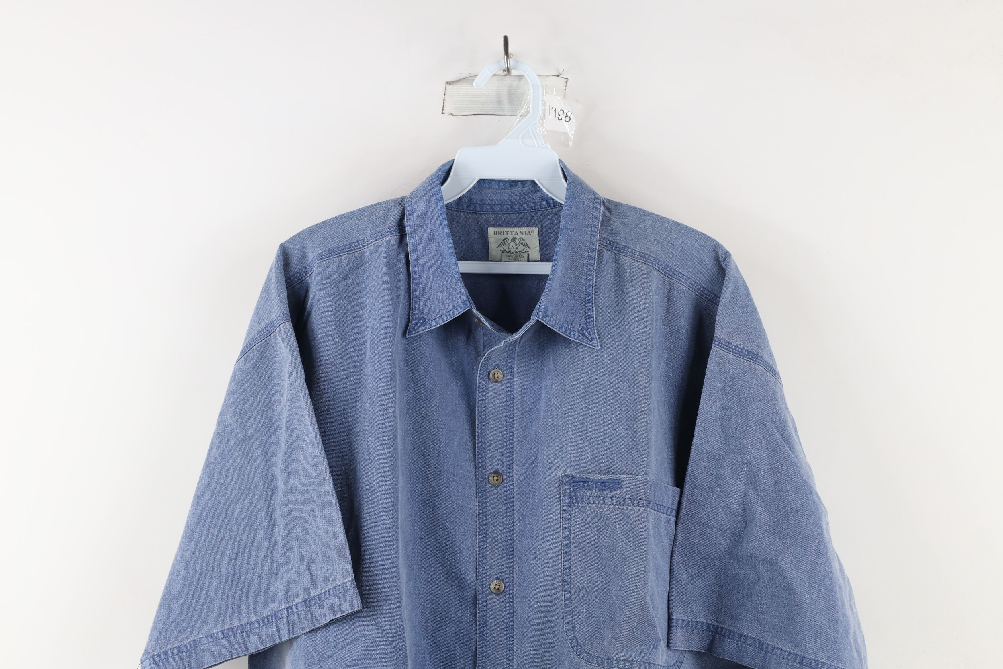 Vintage Vintage 90s Streetwear Short Sleeve Button Shirt Blue Size US L / EU 52-54 / 3 - 2 Thumbnail