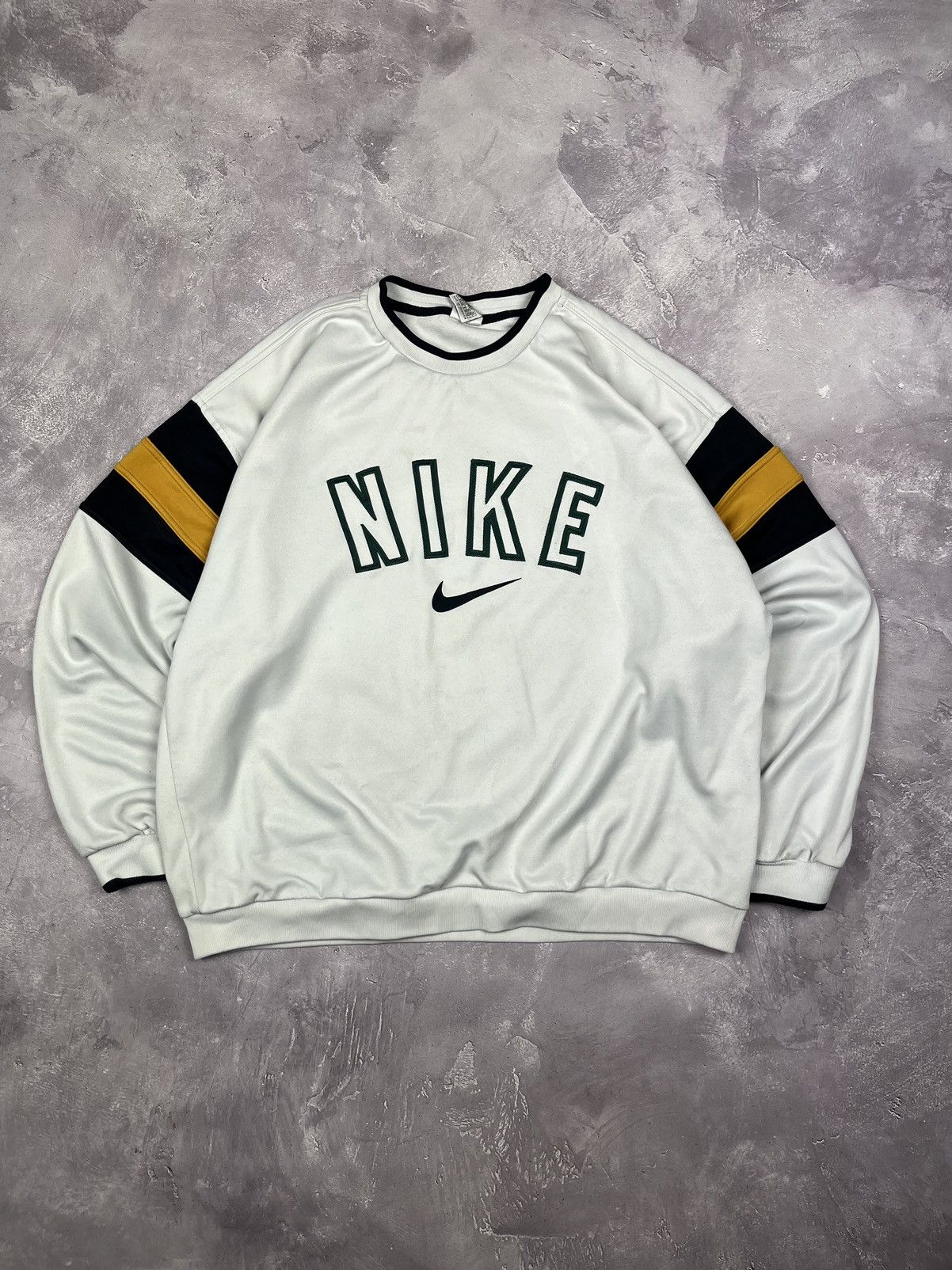Nike Nike Vintage Embroidered Big Logo White Crewneck Sweatshirt Size US XL / EU 56 / 4 - 1 Thumbnail