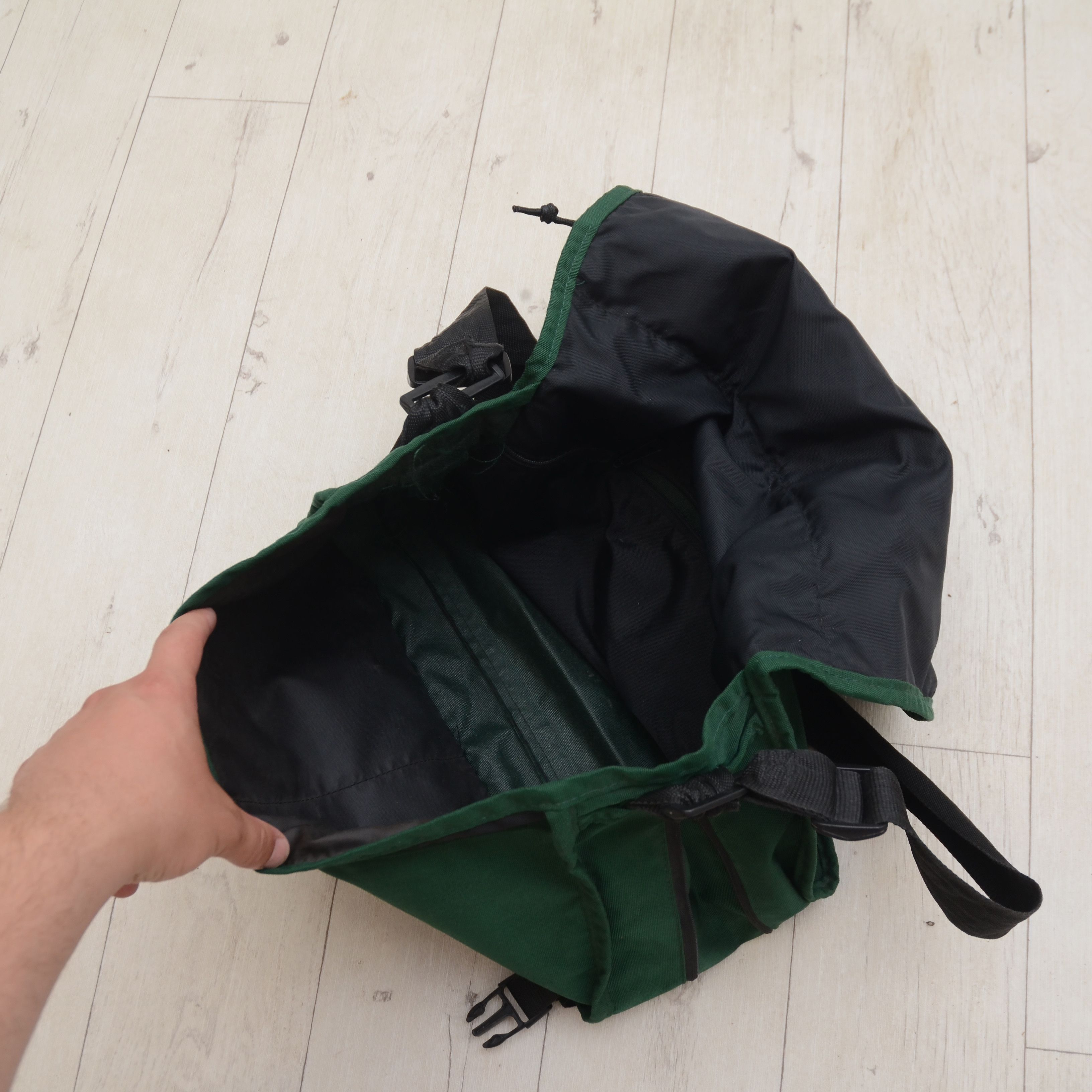 Eastpak Vintage Eastpak Teal Green Nylon Zipper Adjustable Made USA Size ONE SIZE - 10 Thumbnail