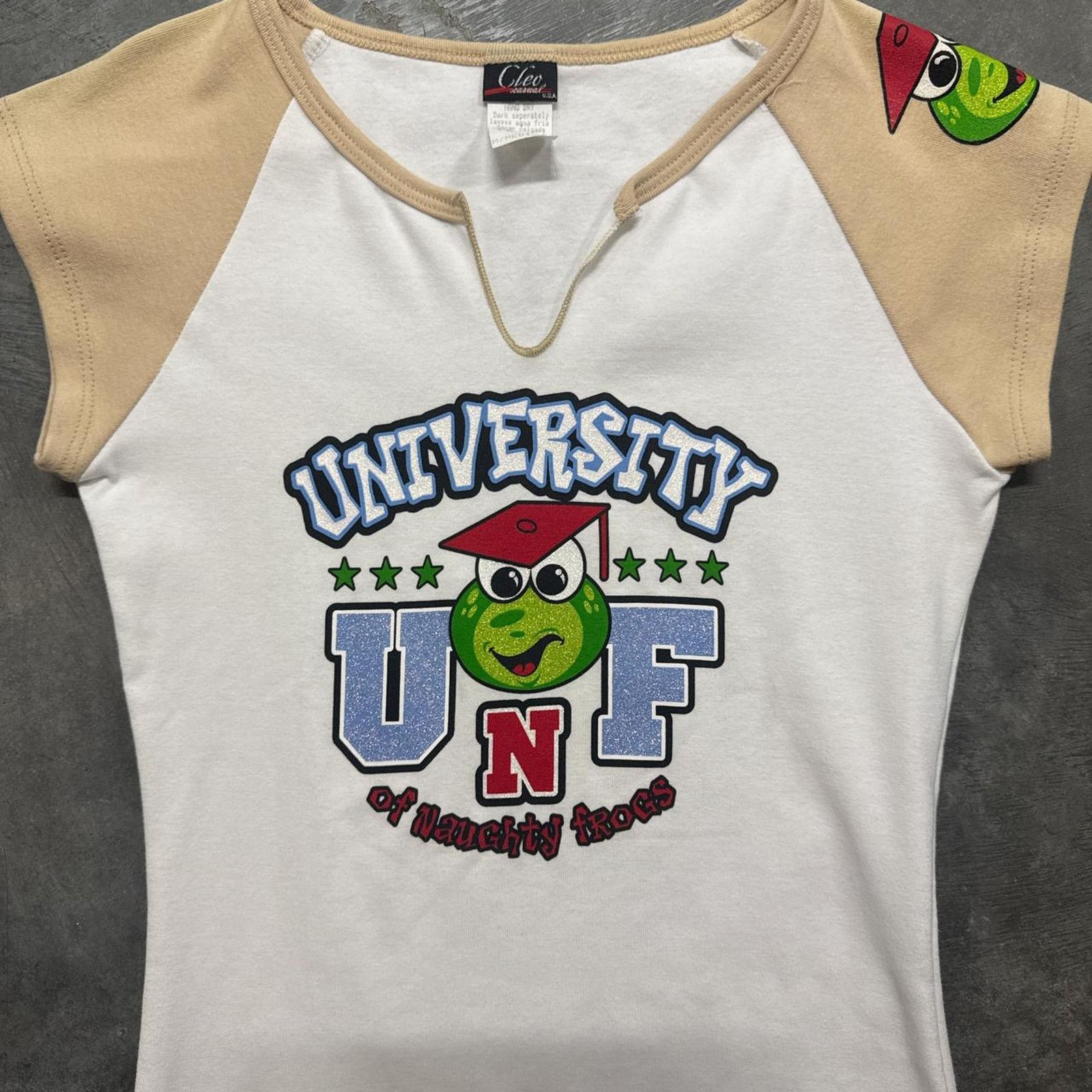 Vintage Vintage Y2K 90s Super Cute University Of Naughty Frogs Tee Size S / US 4 / IT 40 - 2 Thumbnail