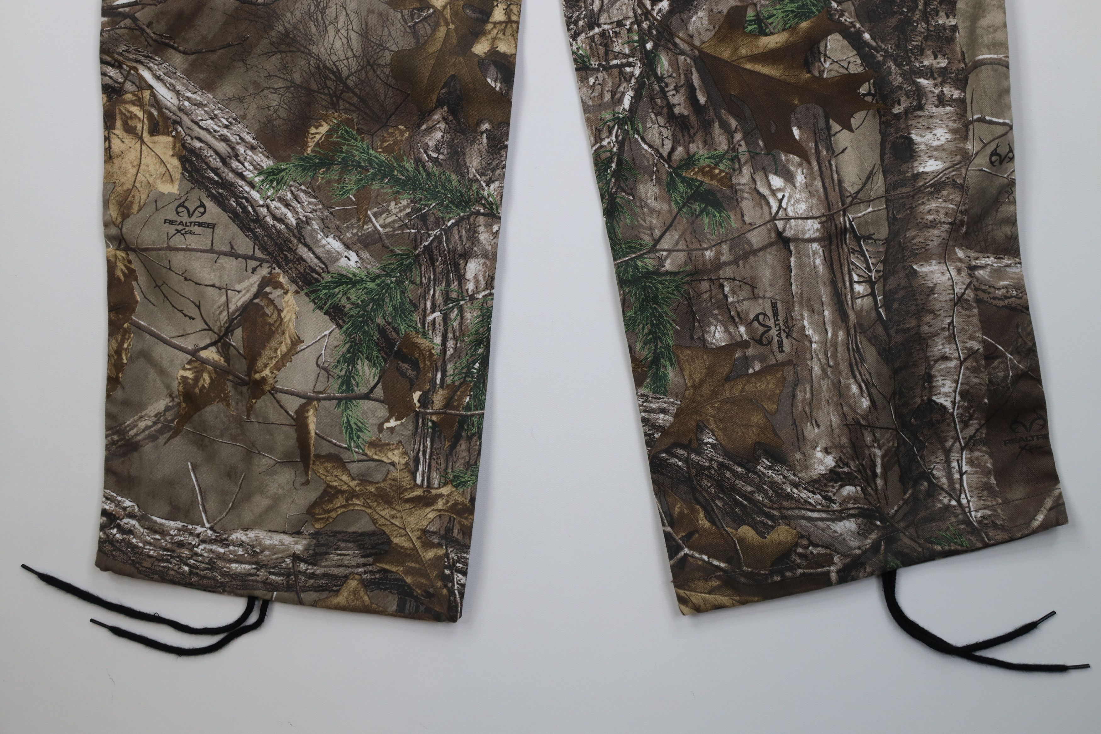 Vintage Vintage Y2K Streetwear Camouflage Wide Leg Cargo Pants Size 40" / US 18 - 10 Thumbnail