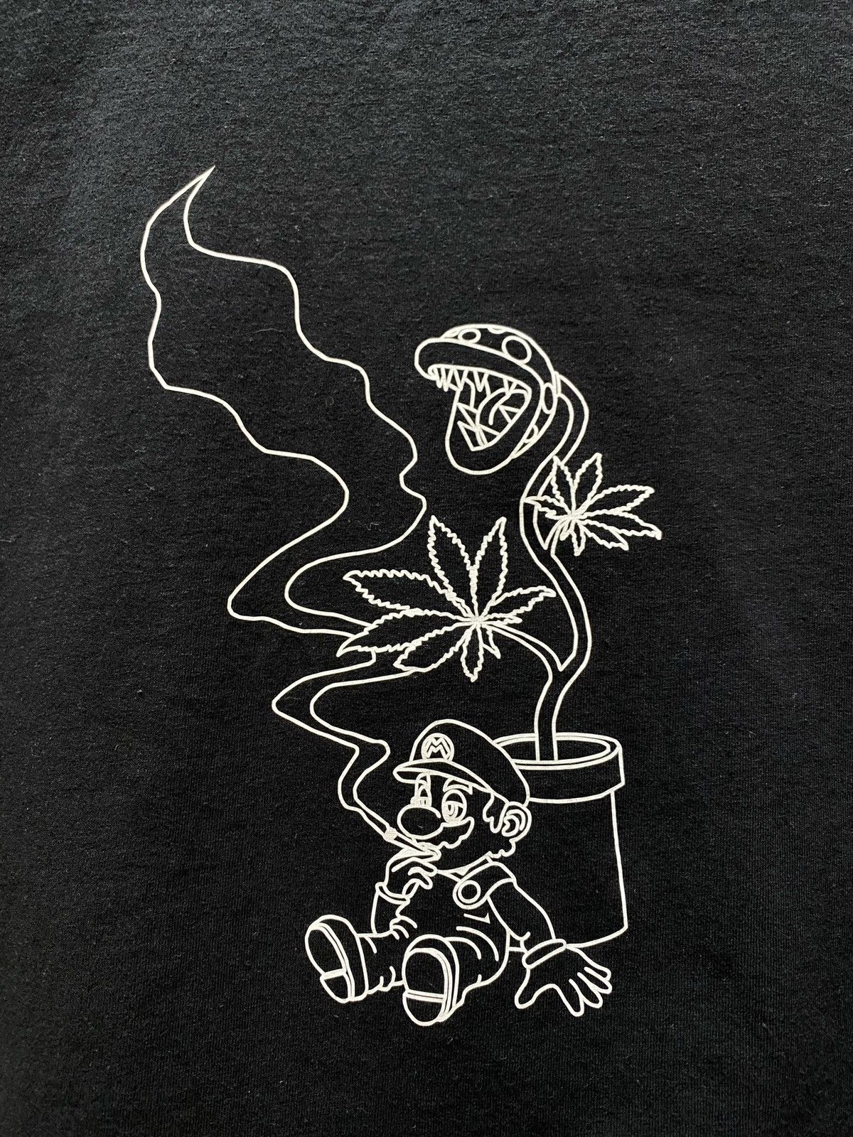 Nintendo Super Mario Wiid weed marijuana Amsterdam Tee Shirt Size US L / EU 52-54 / 3 - 9 Thumbnail
