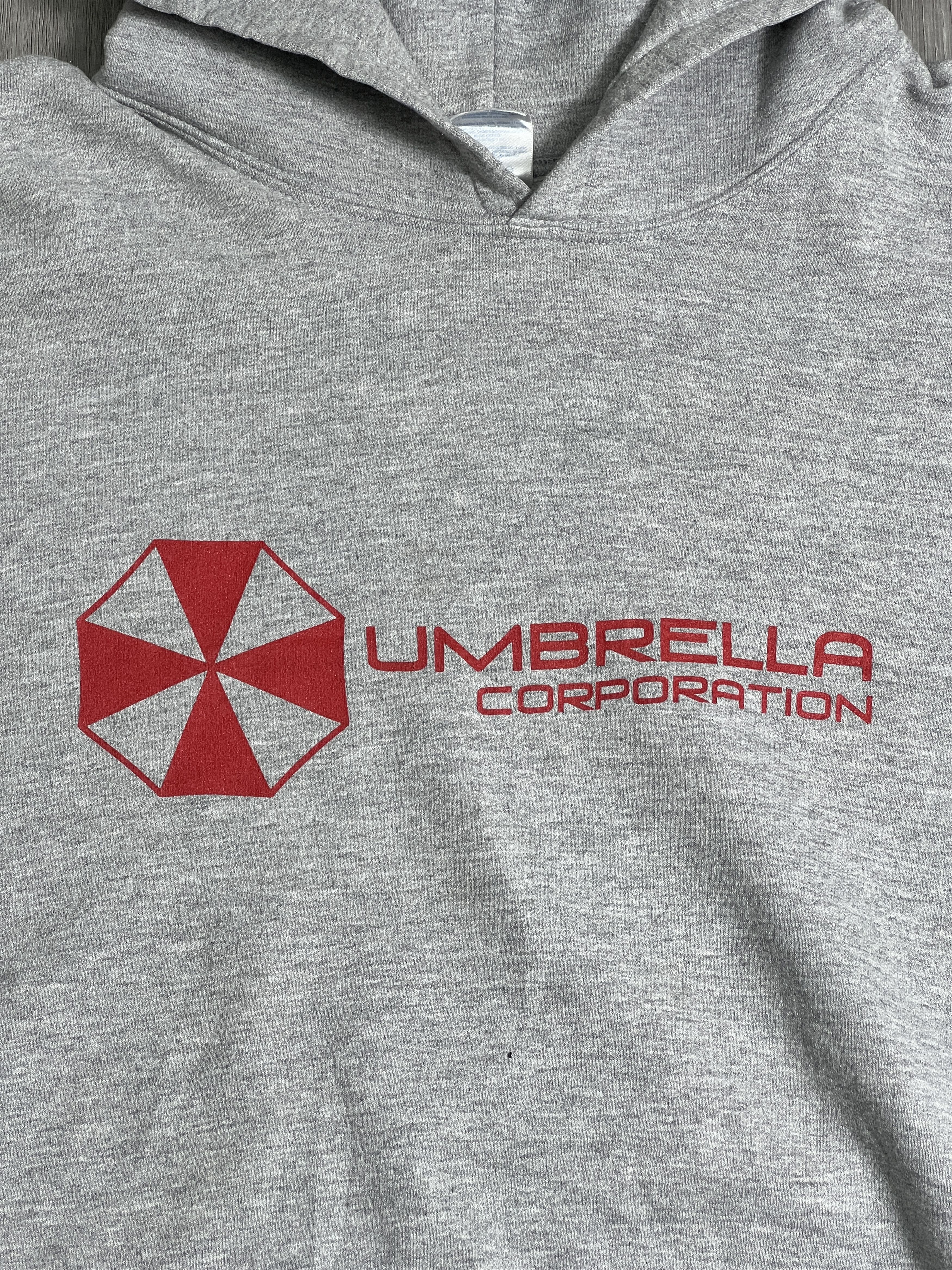 Vintage VTG Umbrella Corp. Resident Evil Logo Hoodie (3XL) JKA045 Size US XXL / EU 58 / 5 - 2 Thumbnail
