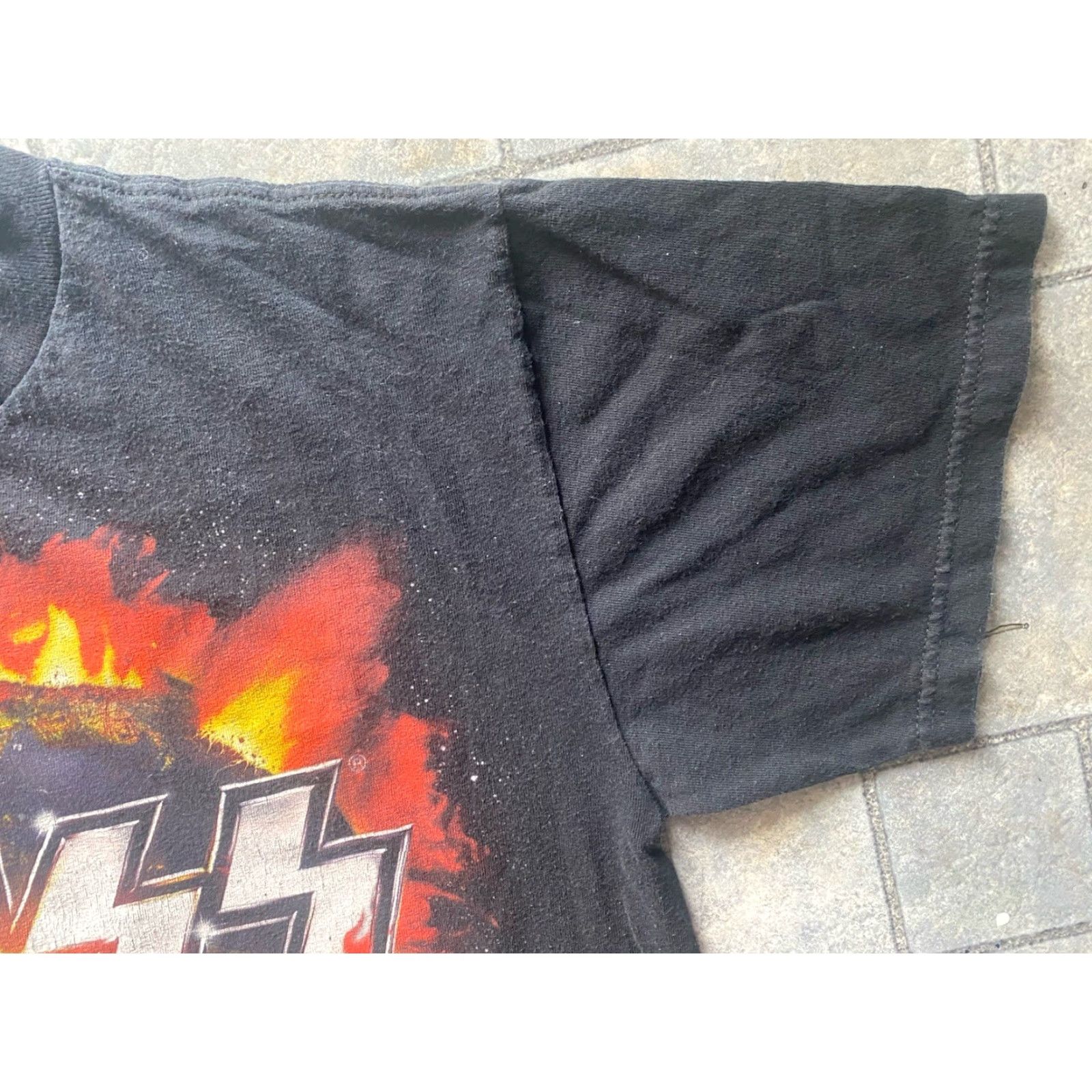 Vintage VINTAGE 2010 KISS Tour T Shirt Alstyle Men’s M Black Band Rock Shirt Mens Size US M / EU 48-50 / 2 - 7 Thumbnail