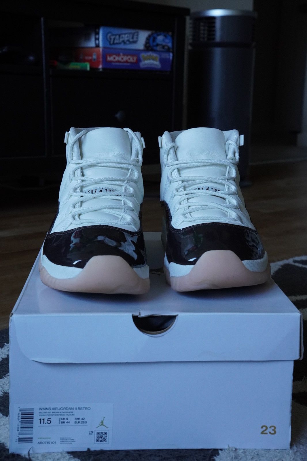 Jordan Brand Jordan 11 Neopolitan Size US 10 / EU 43 - 3 Thumbnail