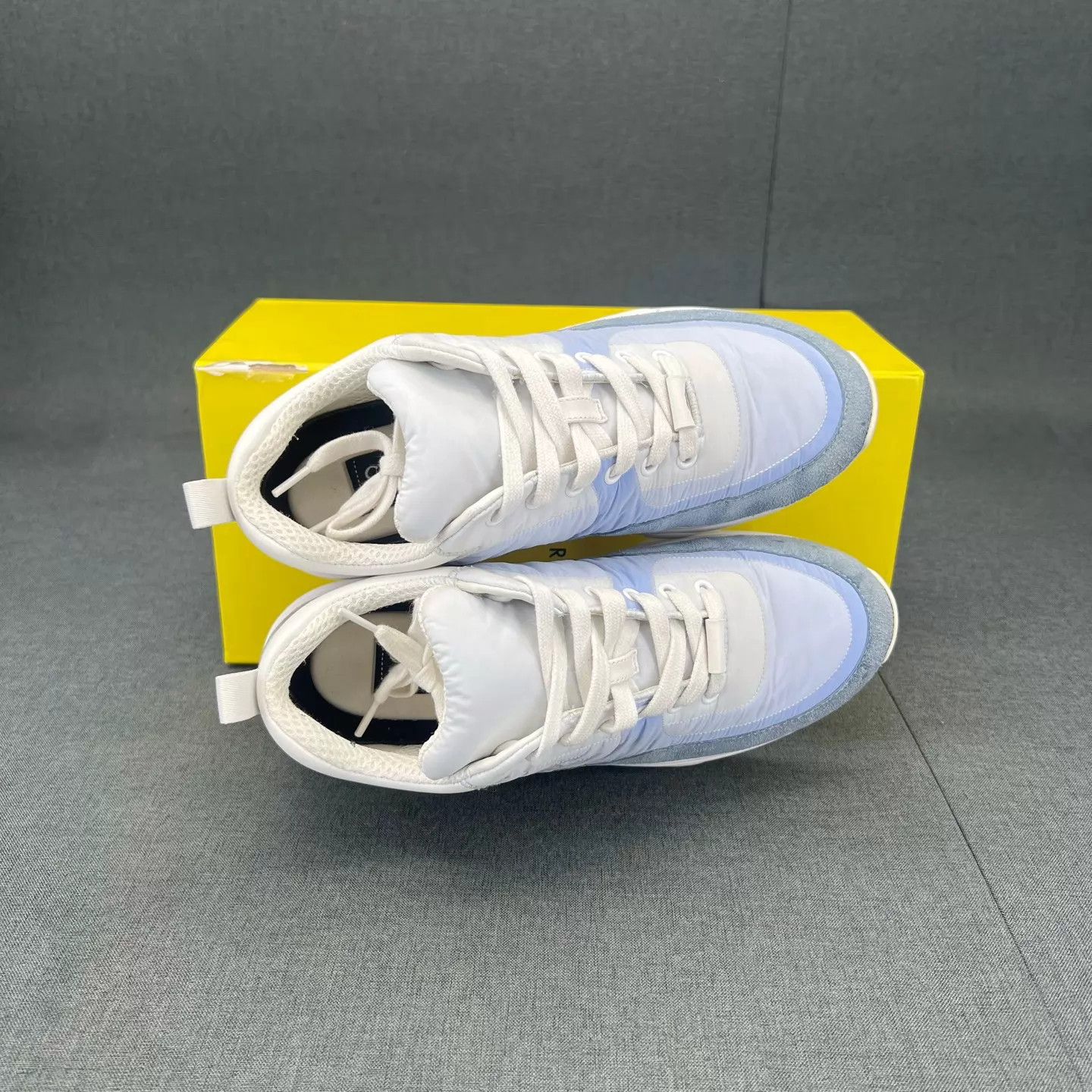 Chanel CHANEL CC White & Blue Sneakers 36.5 99 New With Box Size US 6 / IT 36 - 5 Thumbnail