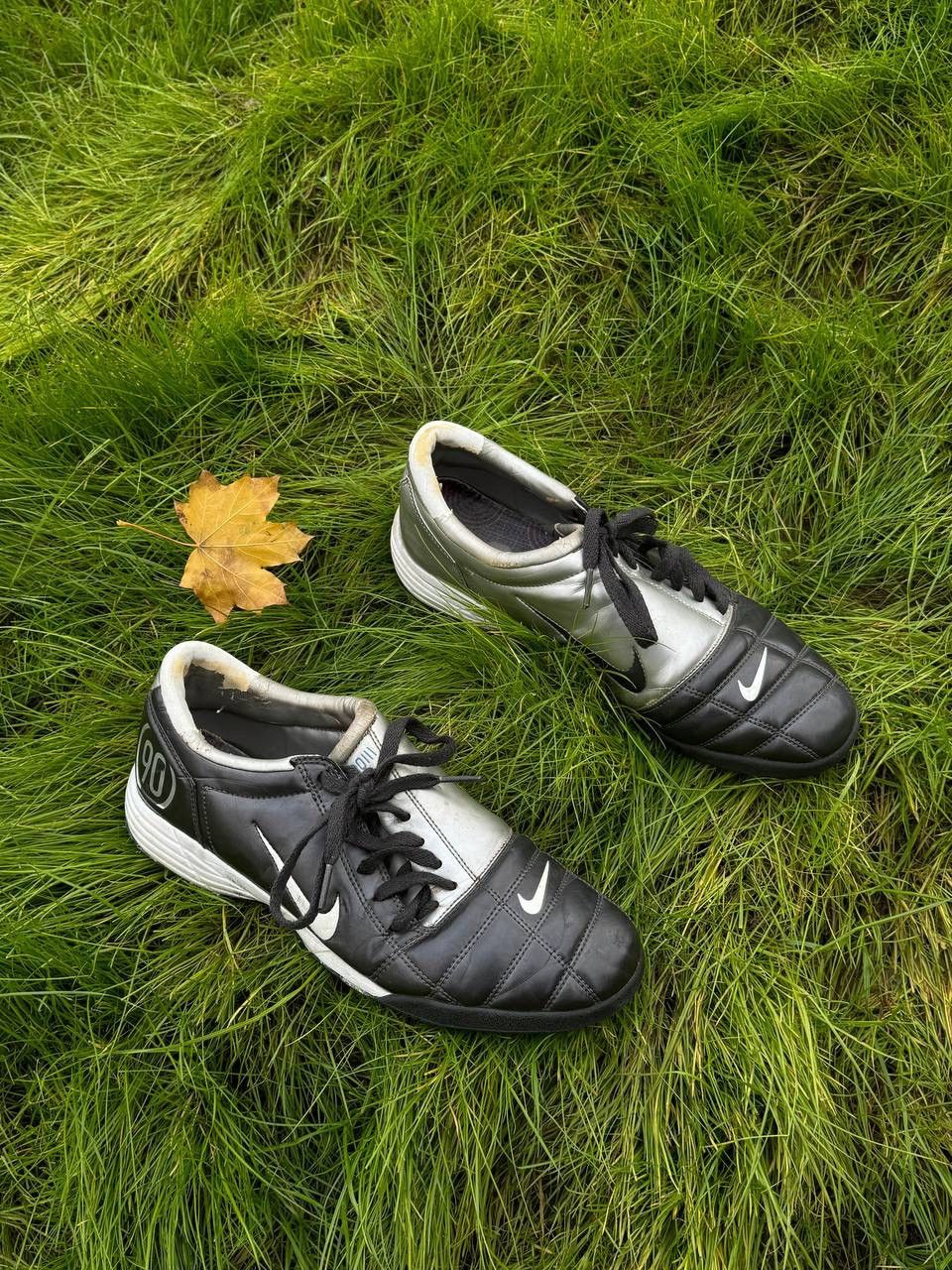 Nike Iconic 2005 Nike Total 90 Football Soccer Shoes Size US 10 / EU 43 - 13 Thumbnail