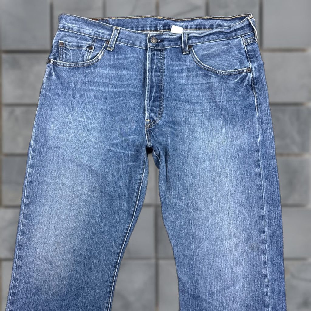Levi's VINTAGE Levi's 501 Jeans Mens 38x32 Blue Denim Distressed Workwear Straight Pants Size US 38 / EU 54 - 1 Thumbnail
