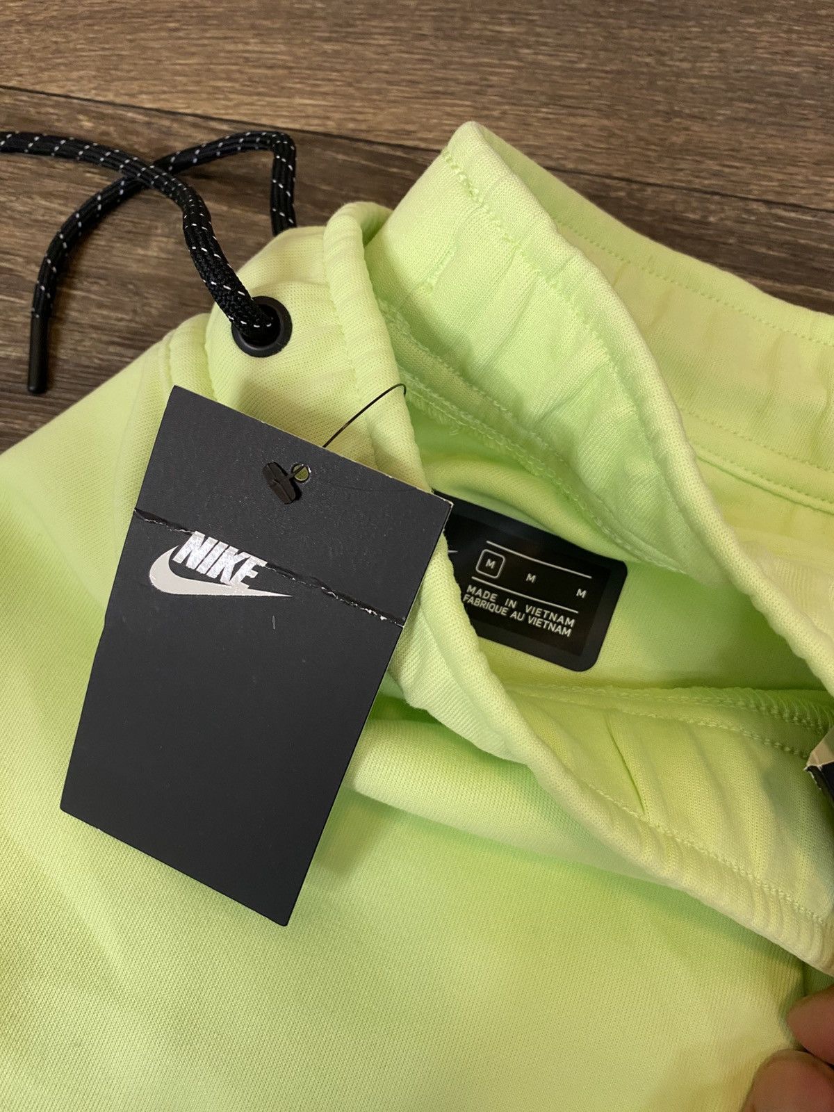 Nike Brand New Nike Tech pants SZ M Size US 32 / EU 48 - 2 Thumbnail