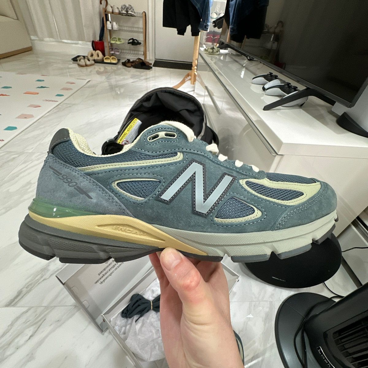 Auralee × New Balance New balance 990v4 x auralee Size US 10 / EU 43 - 10 Thumbnail