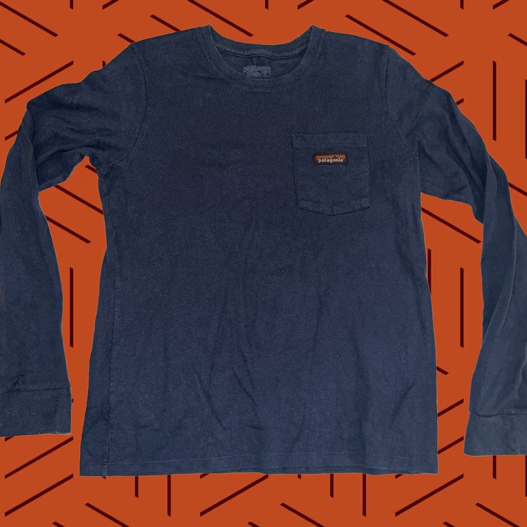 Patagonia VINTAGE Patagonia Shirt L Blue Pocket Logo Crew Neck Long Sleeve Mens Regular Fit Outdoors Camping Size US L / EU 52-54 / 3 - 1 Thumbnail
