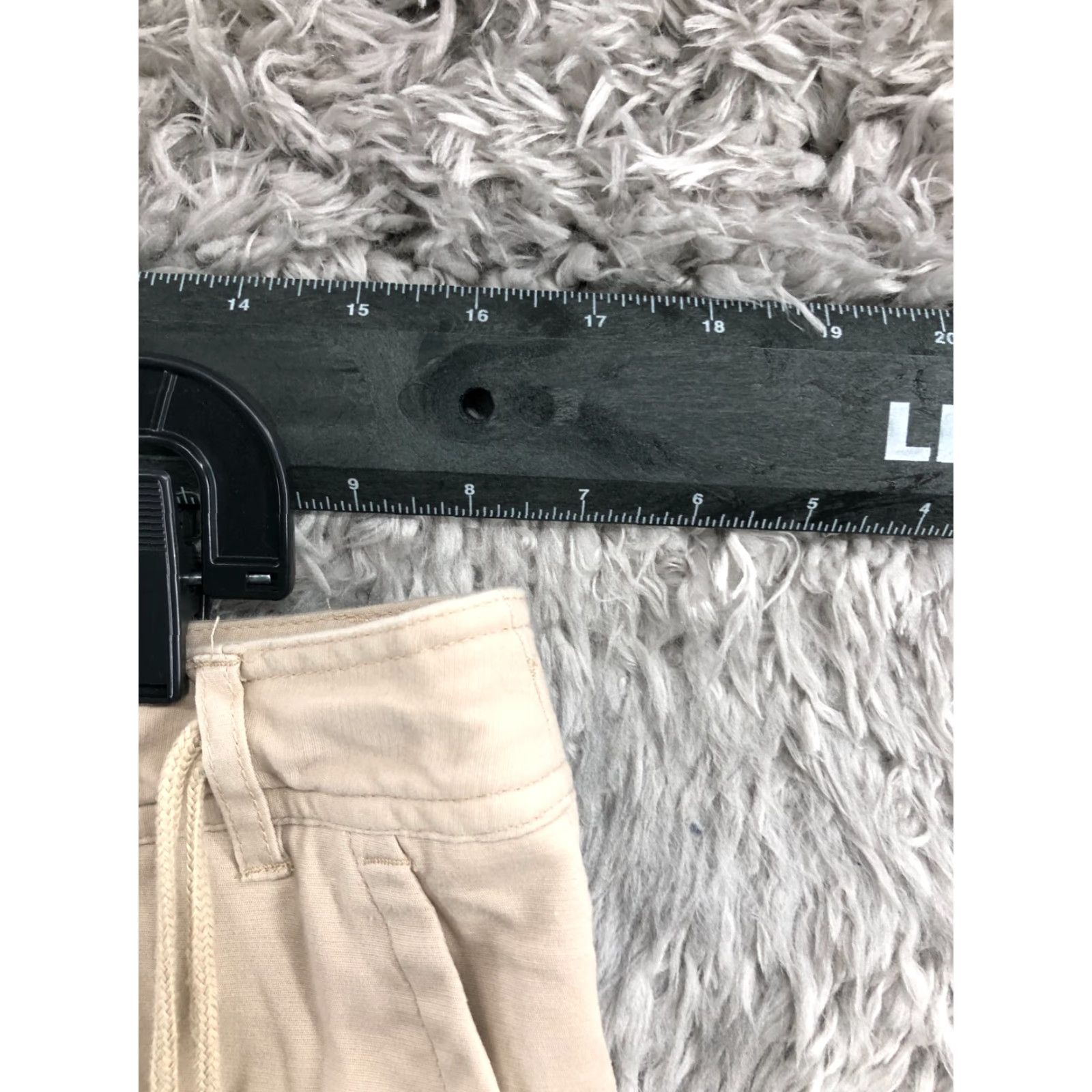Charter Club VINTAGE Charter Club Slit It Up Shorts Womens Size 12 Mid Rise Beige Medium Wash Slit Logo 5-Pocket Design Cotton Chino Casual Size 34" / US 12 / IT 48 - 2 Thumbnail