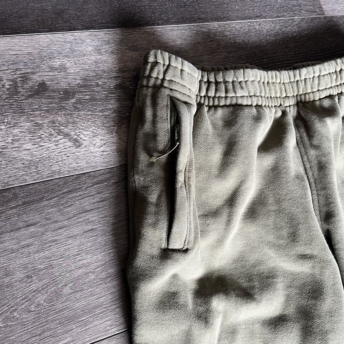 Humanrace Adidas x Humanrace Pharrell Williams Olive Khaki Sweatpants Size US 32 / EU 48 - 8 Thumbnail
