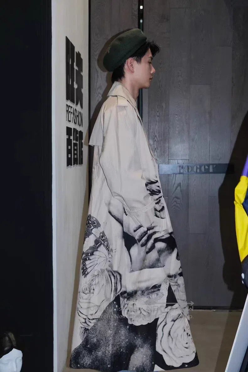 Valentino Valentino windbreaker Size L / US 10 / IT 46 - 6 Thumbnail