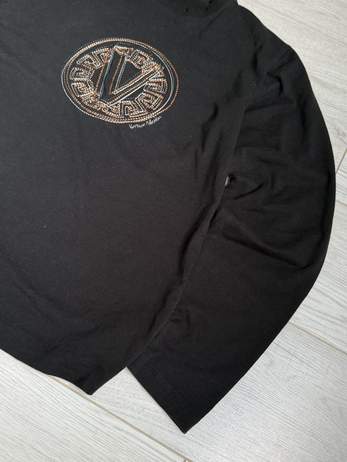 Versace × Versace Jeans Couture × Vintage Vintage Versace long sleeve tee Shirt logo Size US S / EU 44-46 / 1 - 2 Thumbnail