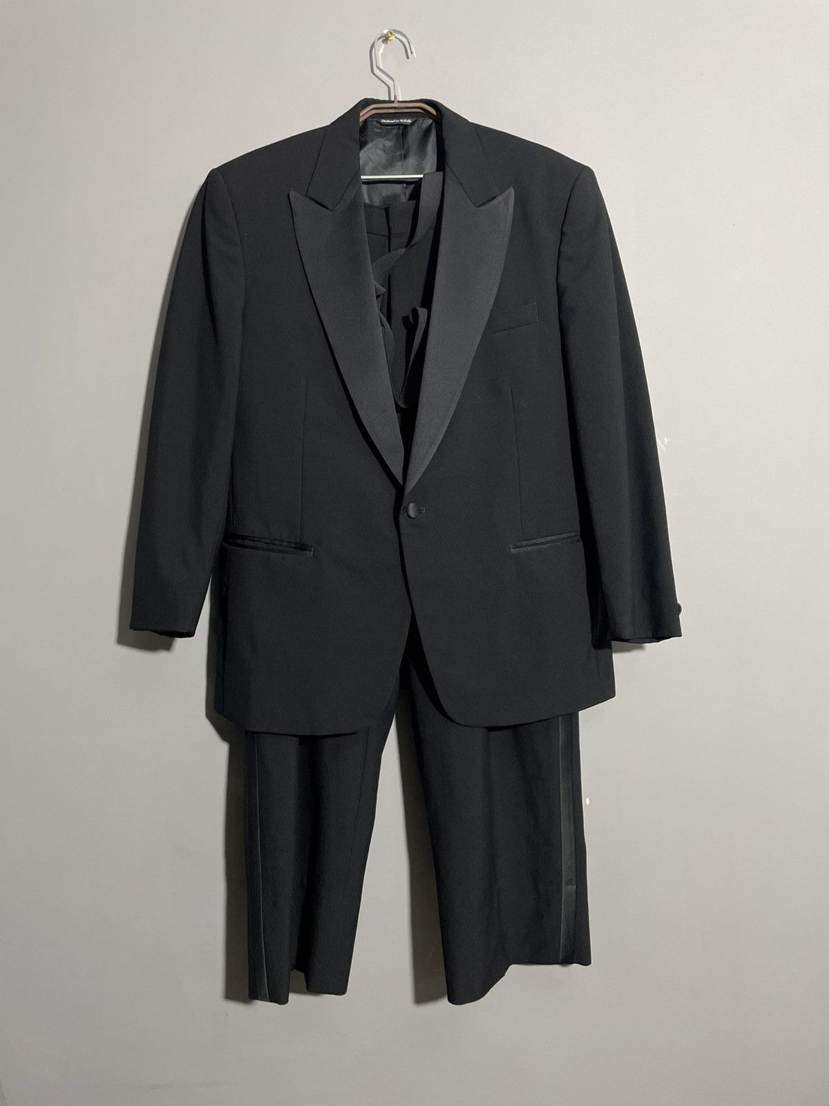 Other Neil Allyn Formal Collection Luxury men’s Suit Size 41S Size 42R - 1 Thumbnail