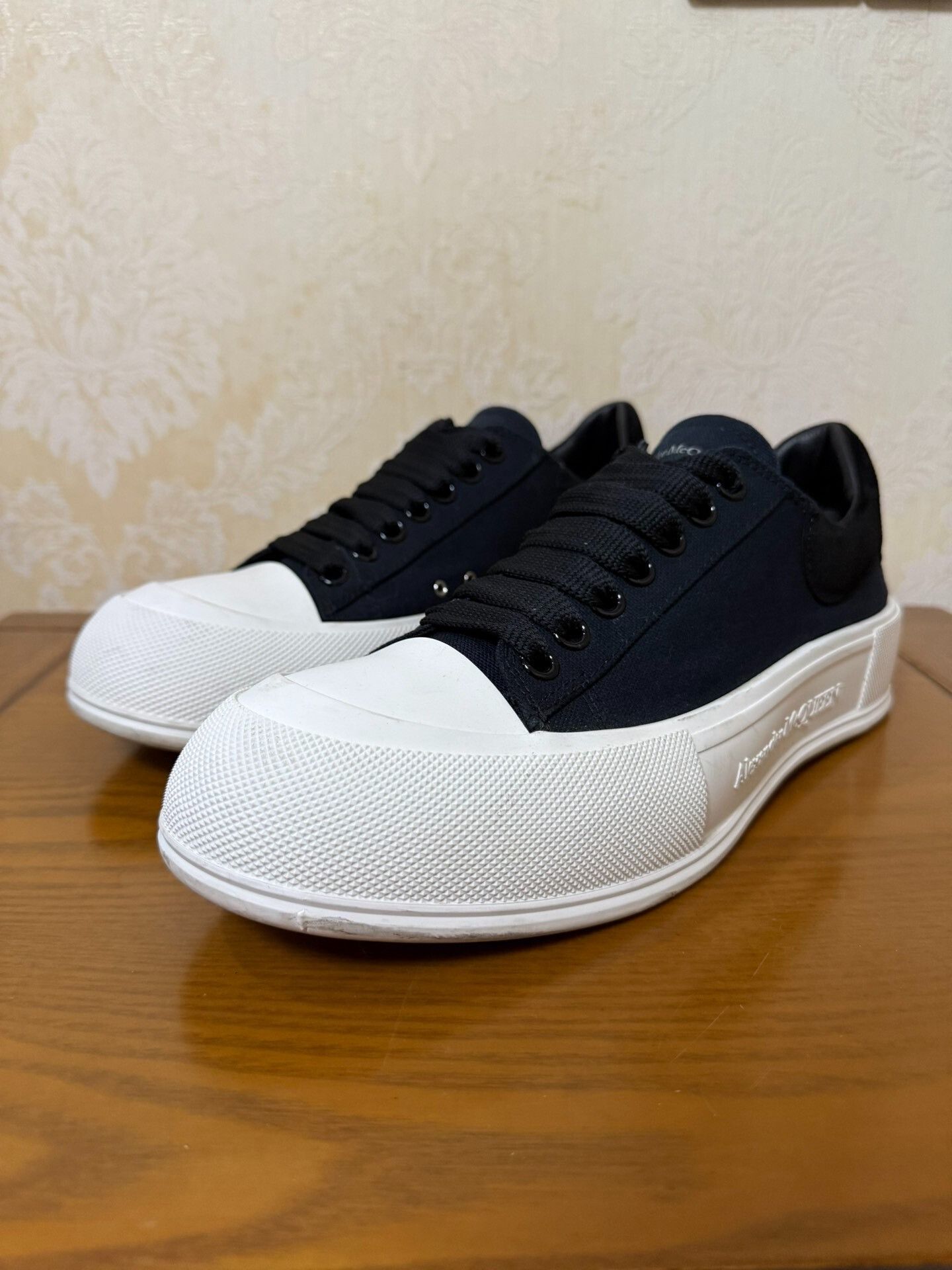Alexander McQueen Alexander McQueen Canvas Black Lowtop Sneakers 10 Men Size US 10 / EU 43 - 1 Thumbnail
