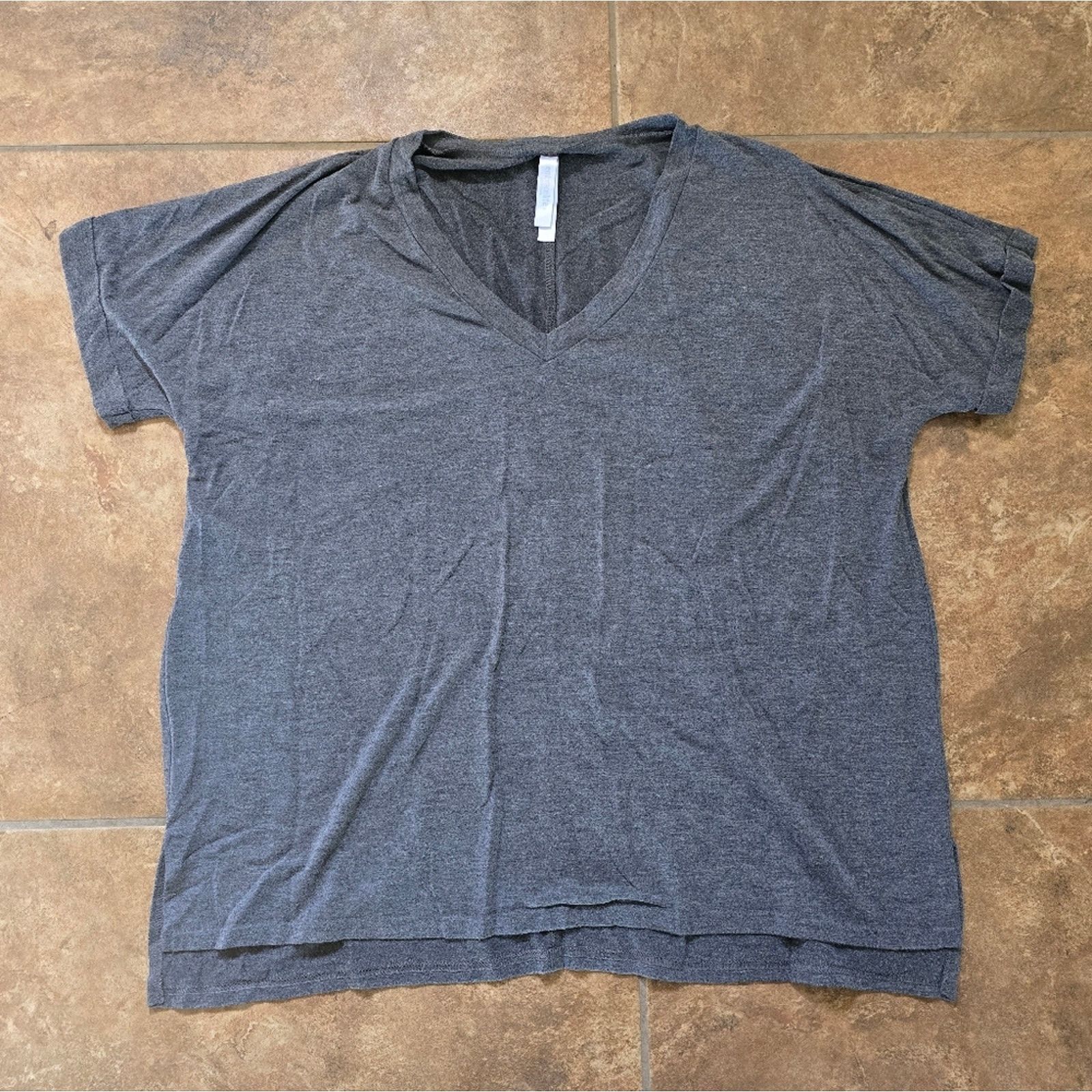 Other Grey Embrace Life Vneck Short Sleeve Size XL / US 12-14 / IT 48-50 - 1 Thumbnail