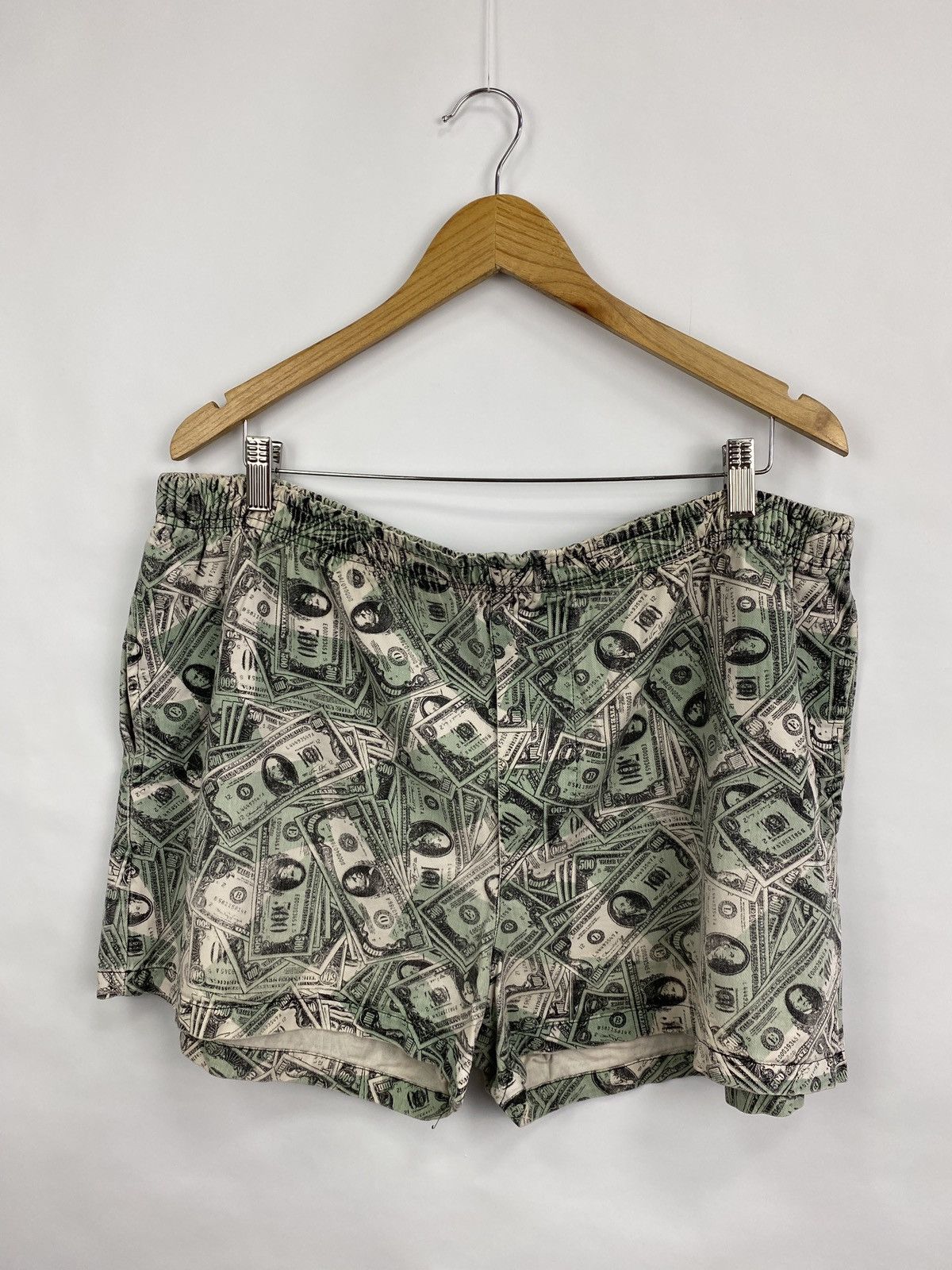 Vintage 💸 Vintage 90s Dollars monogram shorts art crazy hype Y2K USA Size US 34 / EU 50 - 2 Thumbnail