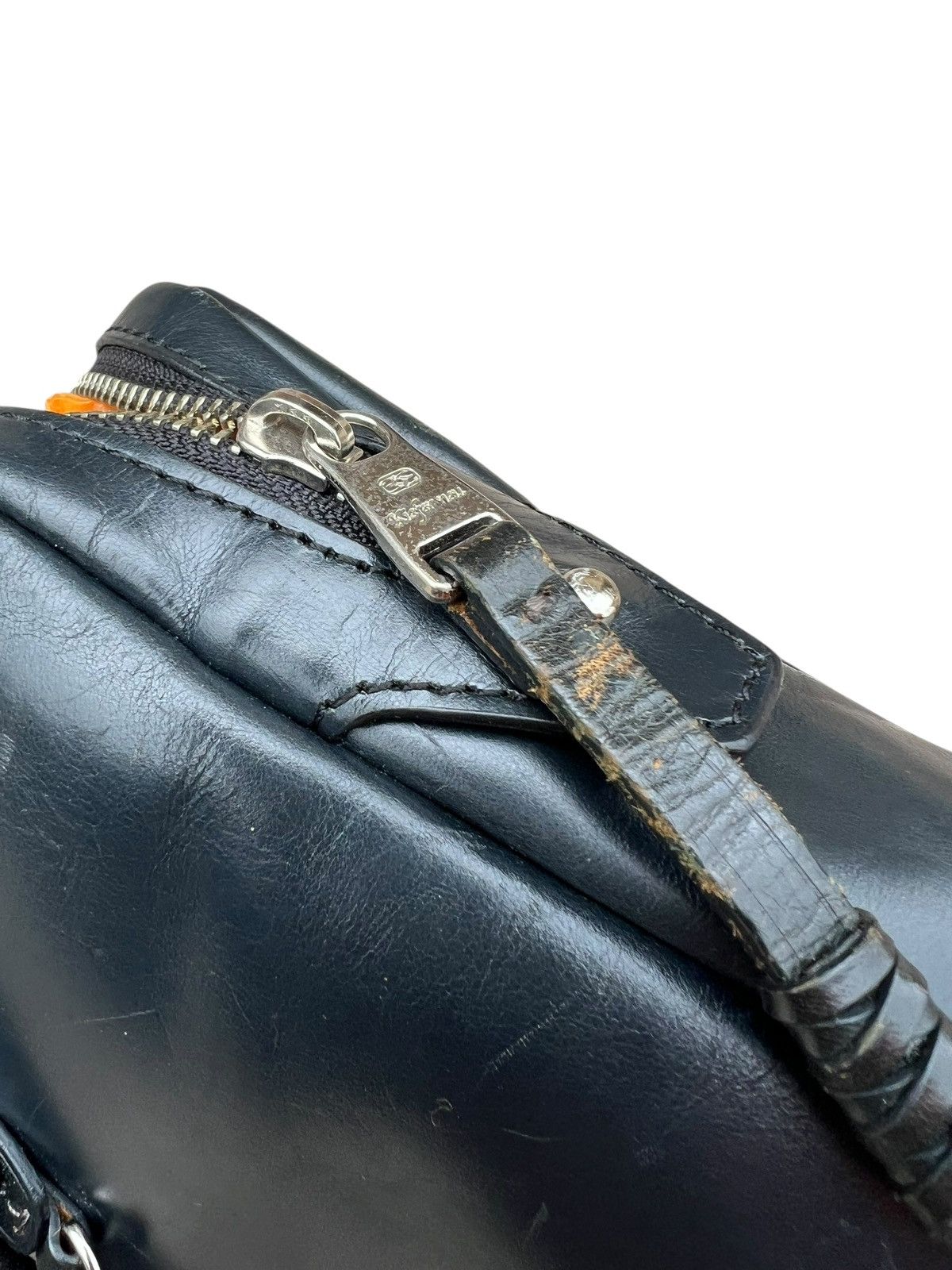 Kiefer neu Japan Distress Scratches Patina Leather Mini Bag