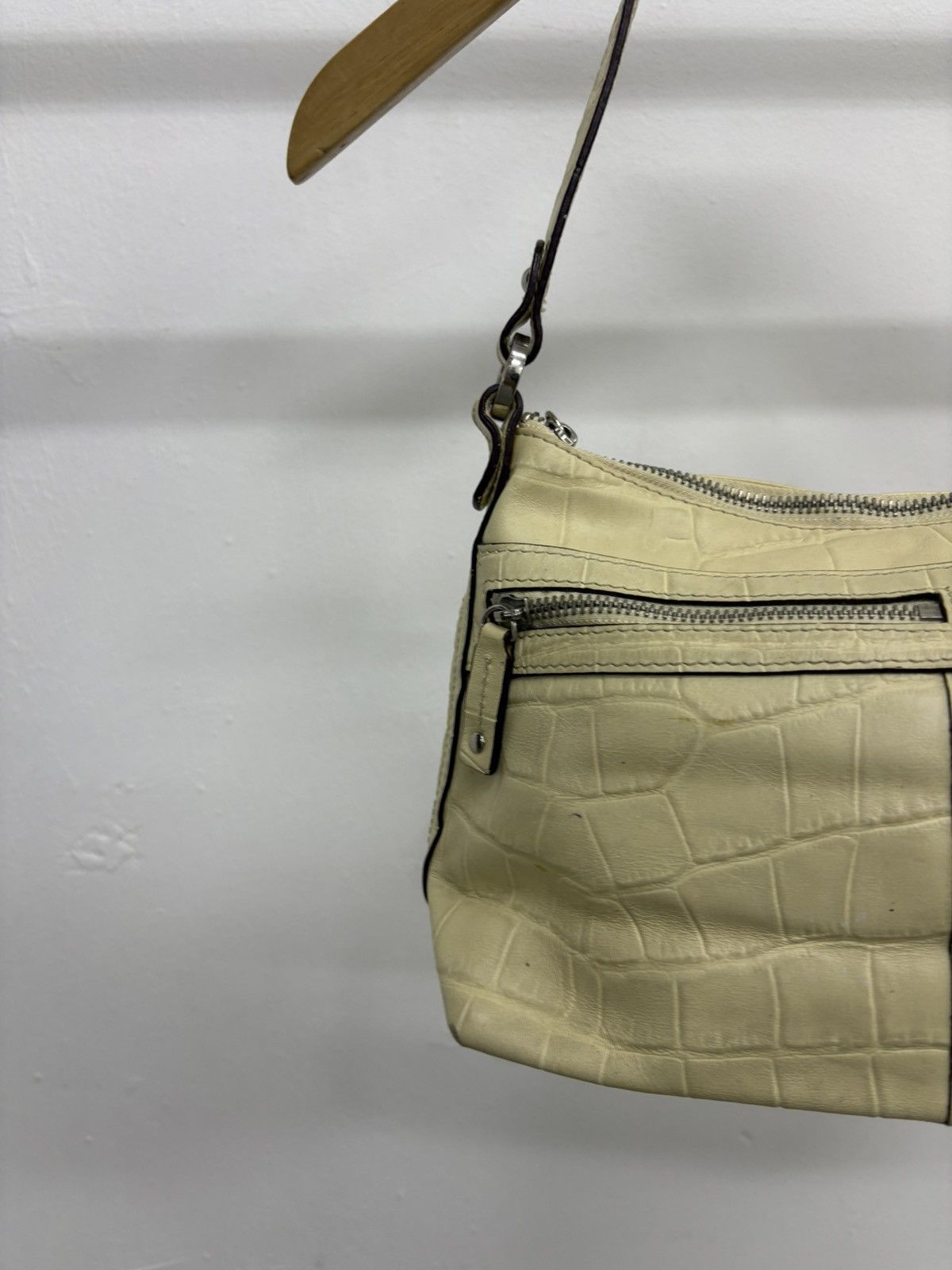 Genuine Leather Vintage Tignanello Ivory Green Leather Bag Y2k Diesel style Size ONE SIZE - 5 Thumbnail