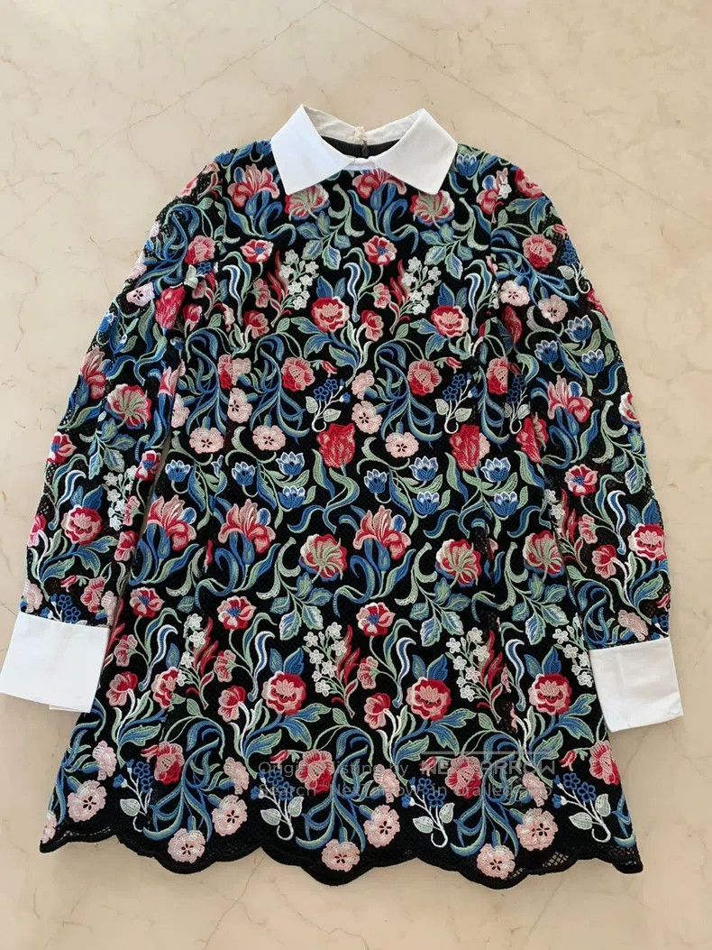 Valentino Valentino Crocheted dress Size L / US 10 / IT 46 - 1 Thumbnail