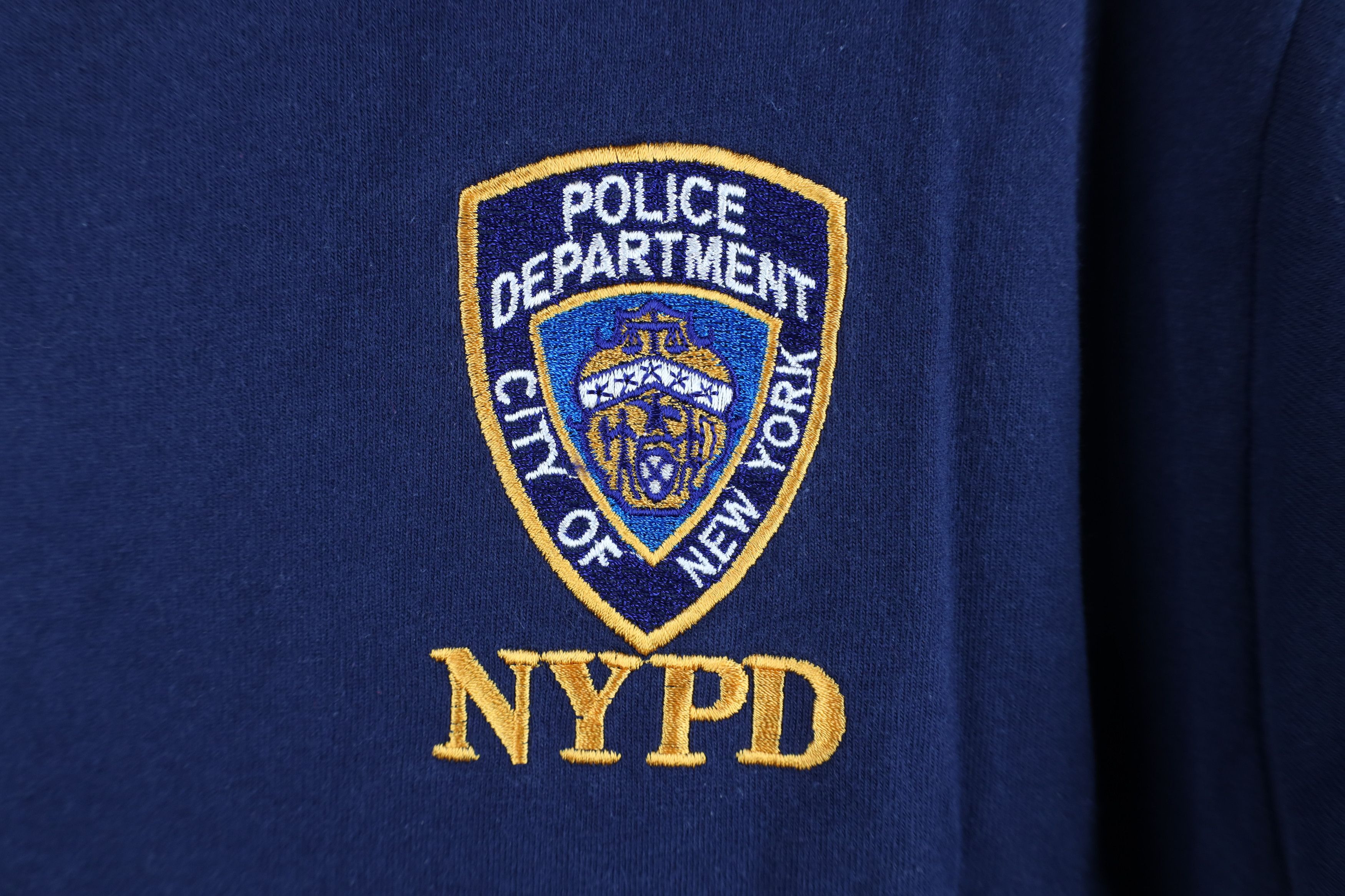Vintage Vintage Y2K Spell NYPD New York Police Departments T-Shirt Size US M / EU 48-50 / 2 - 4 Thumbnail