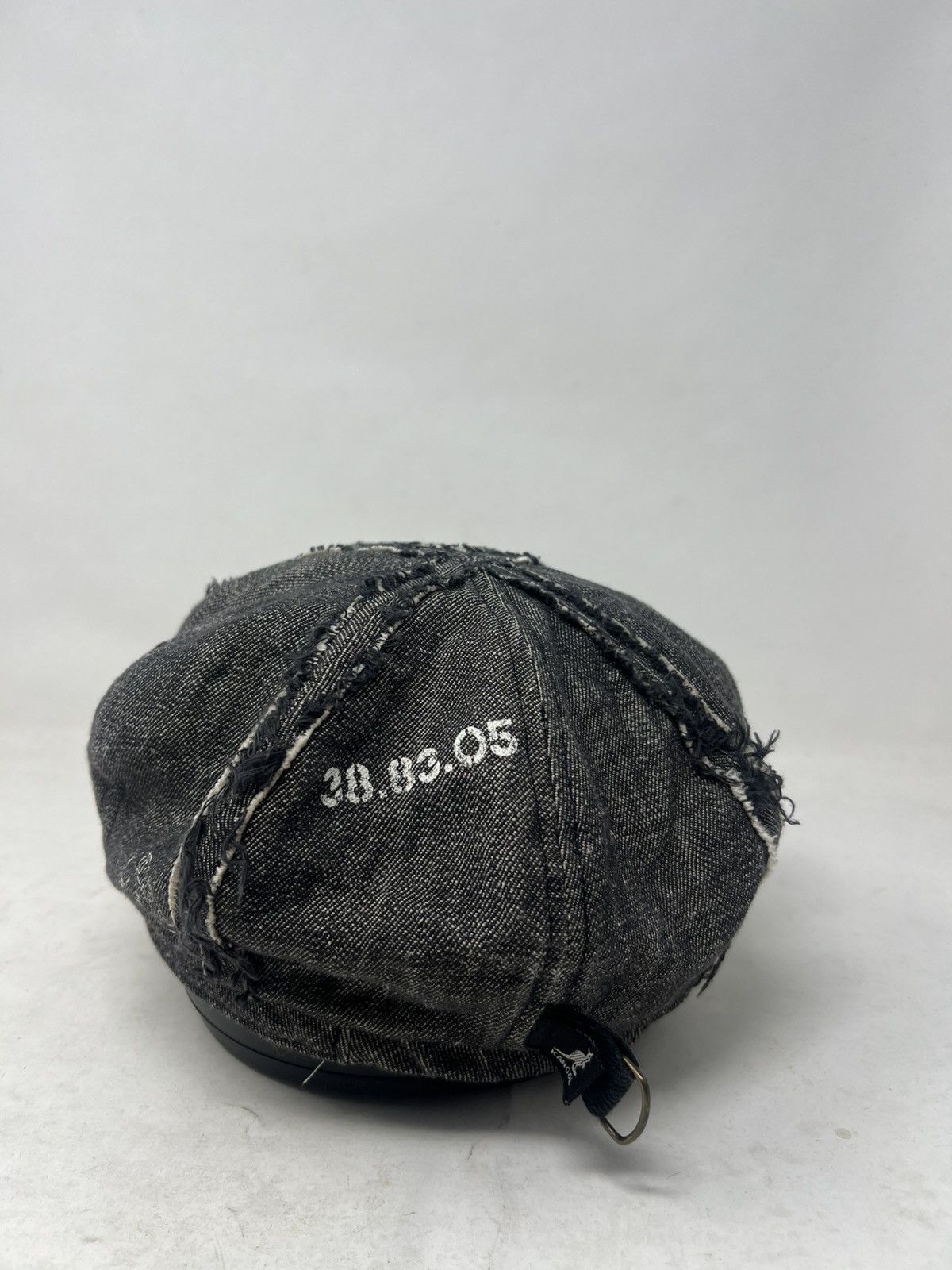 Kangol KANGOL DIXIE DISTRESSED DENIM NEWSBOY CAP Size ONE SIZE - 3 Thumbnail