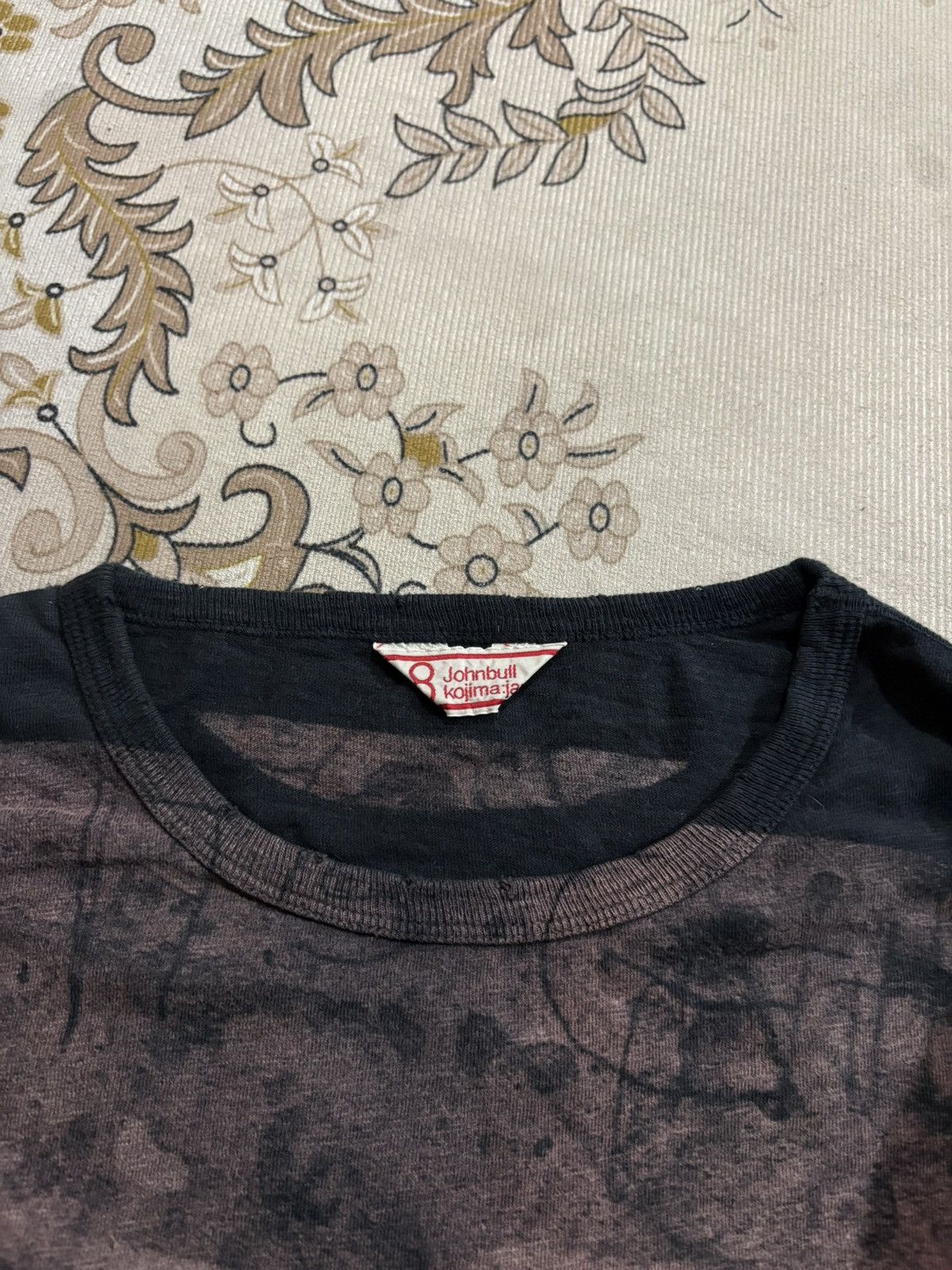 Johnbull Vintage Japanese Brand Johnbull Over Print Tee Size US S / EU 44-46 / 1 - 4 Thumbnail