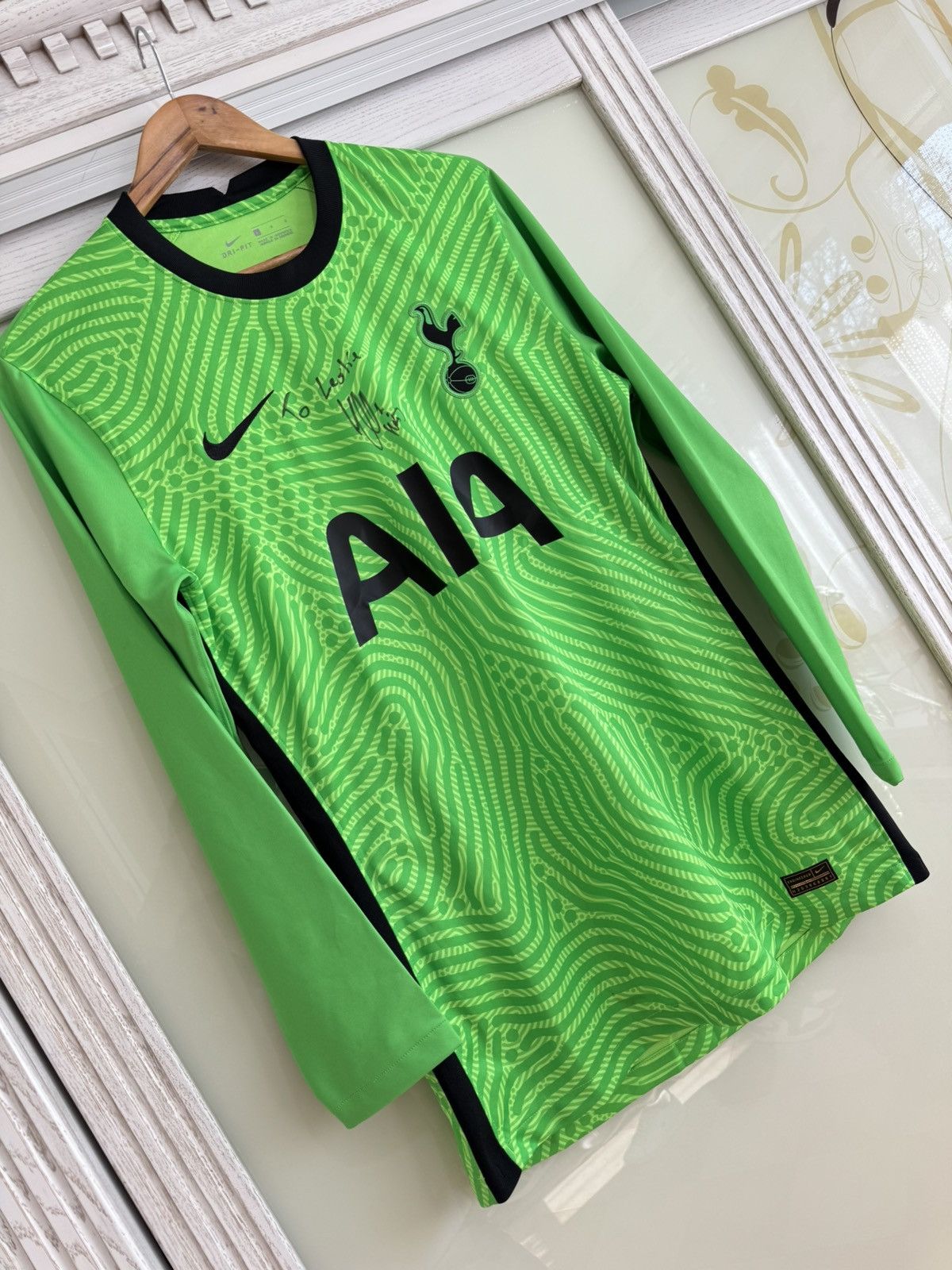 Nike Hugo Lloris Signed Tottenham Hotspur Soccer Goalkeeper Kit Size US L / EU 52-54 / 3 - 5 Thumbnail