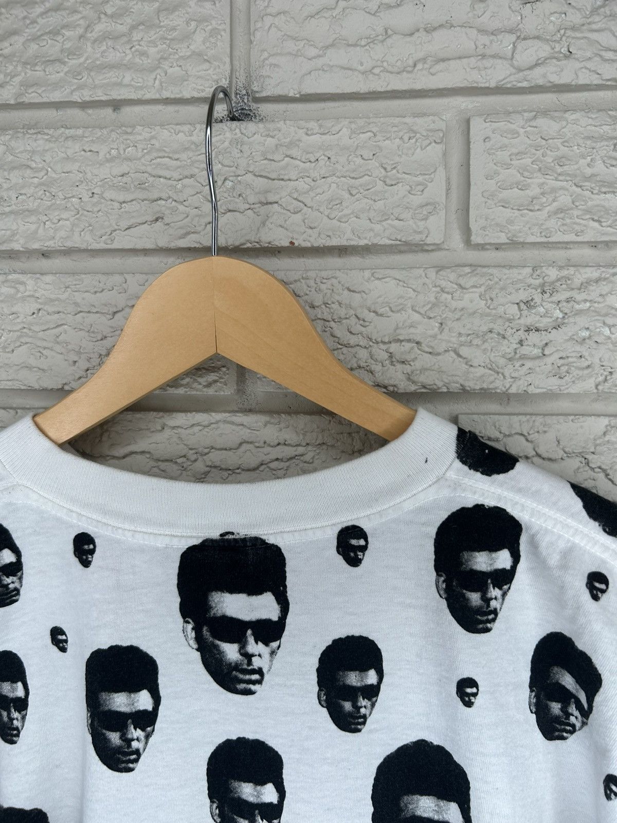 Vintage Vintage 90s Stanley Desantis Seinfeld Kramer AOP T Shirt Size US XL / EU 56 / 4 - 11 Thumbnail