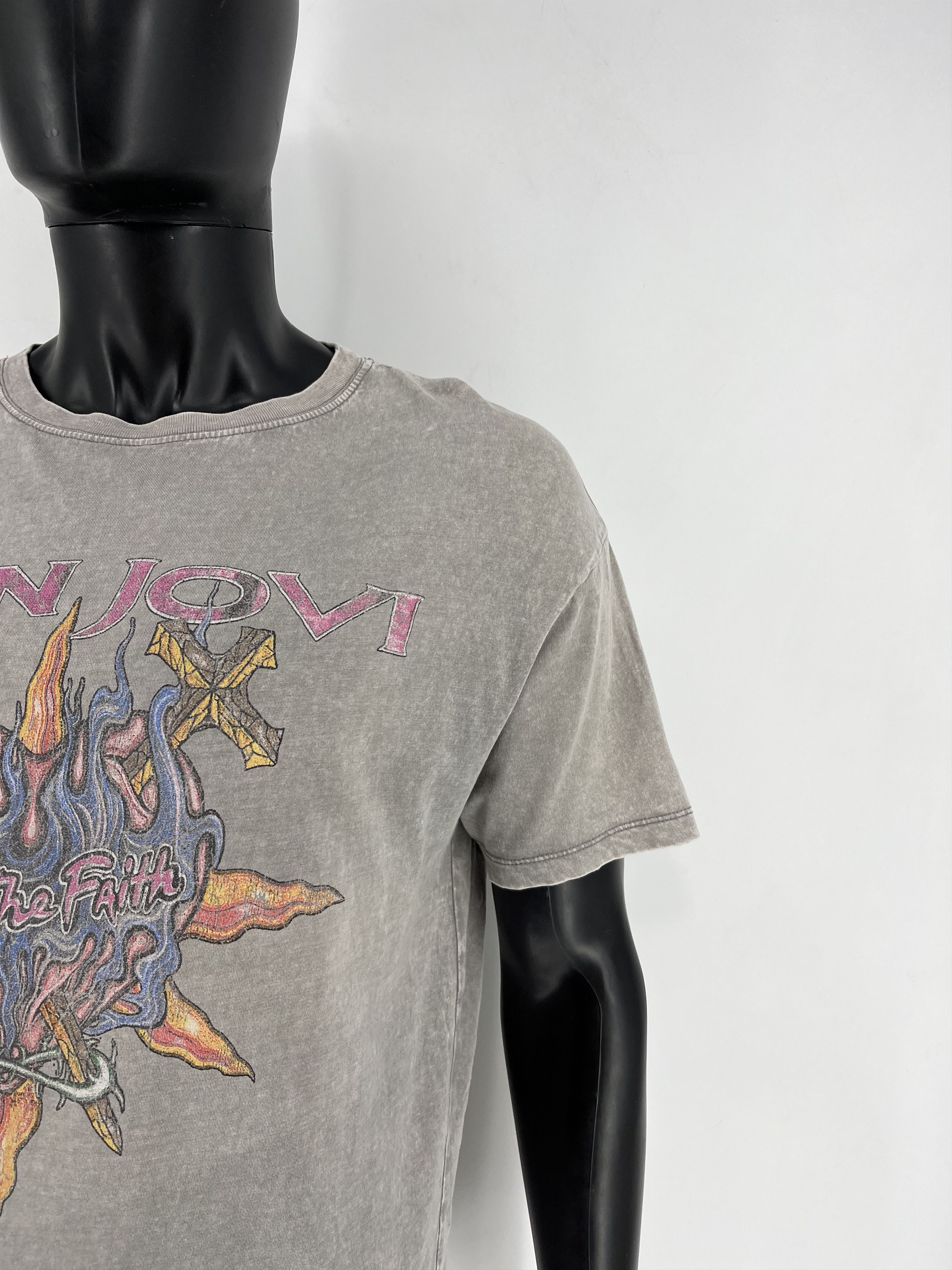 Band Tees × Vintage Faded Bon Jovi The Circle Tour Band Tee Size M Size US M / EU 48-50 / 2 - 7 Thumbnail