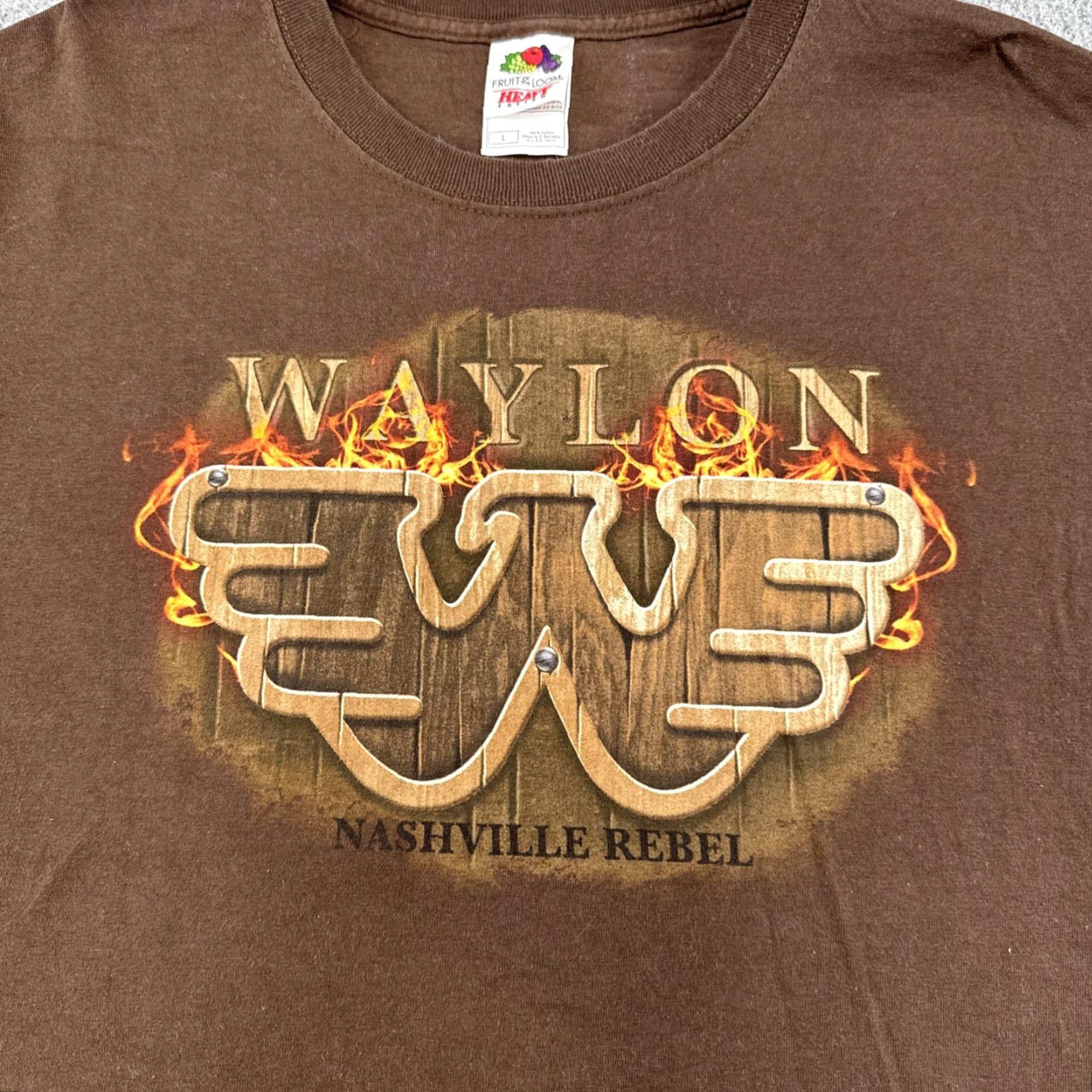 Fruit Of The Loom VINTAGE Waylon Jennings Nashville Rebel Shirt Mens L Cotton Brown 90s Band Music T-Shirt Size US L / EU 52-54 / 3 - 2 Thumbnail