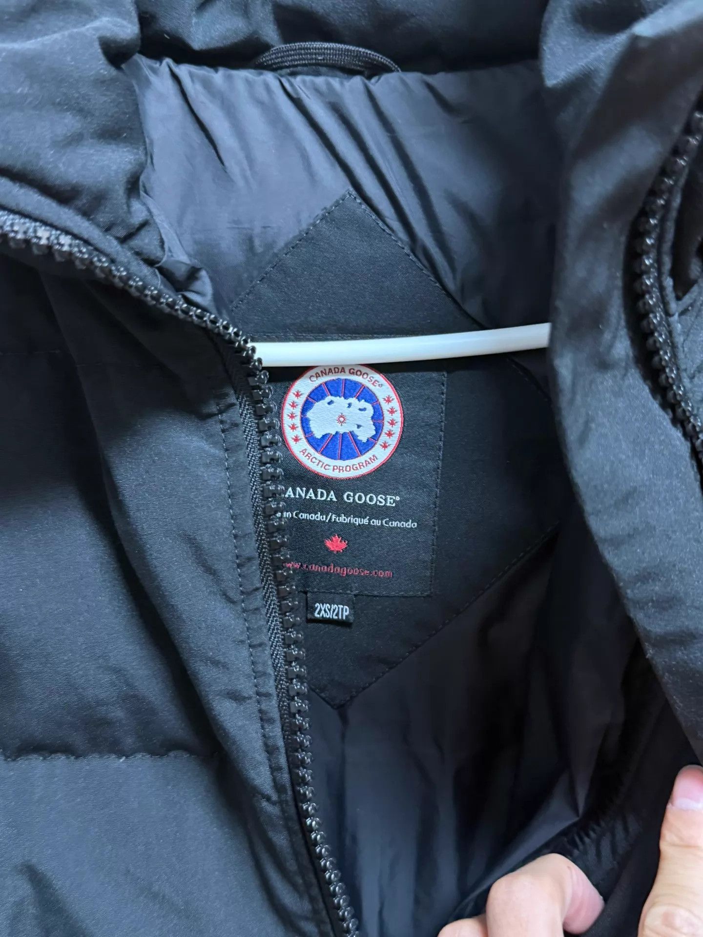 Canada Goose Canada Goose 3035L Black Women's 2XS Long Down Parka Size XXS / US 00 / IT 34 - 3 Thumbnail