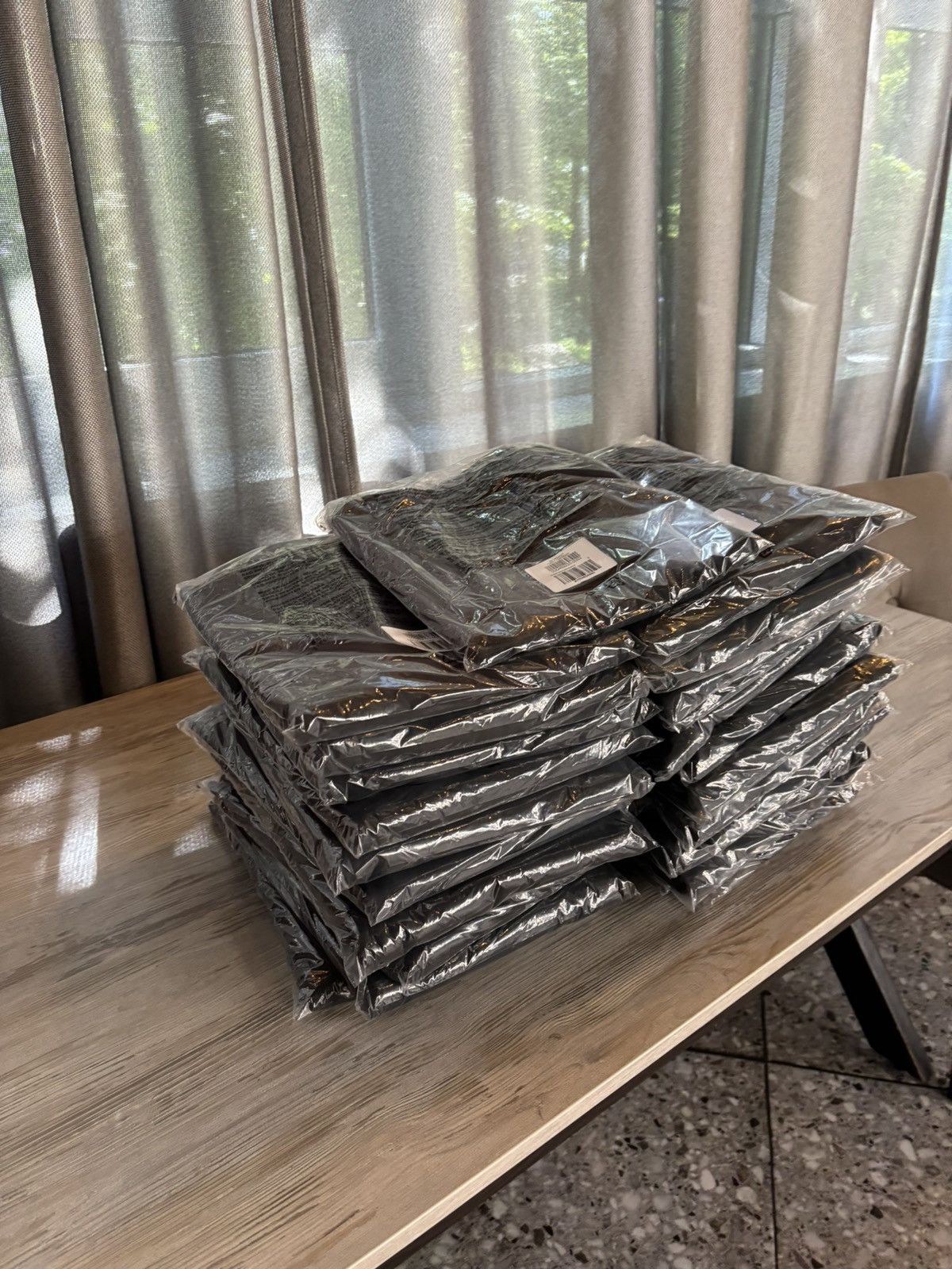 Balenciaga × Gap × Kanye West YEEZY x GAP x BALENCIAGA CROPPED TEE Size US S / EU 44-46 / 1 - 3 Thumbnail