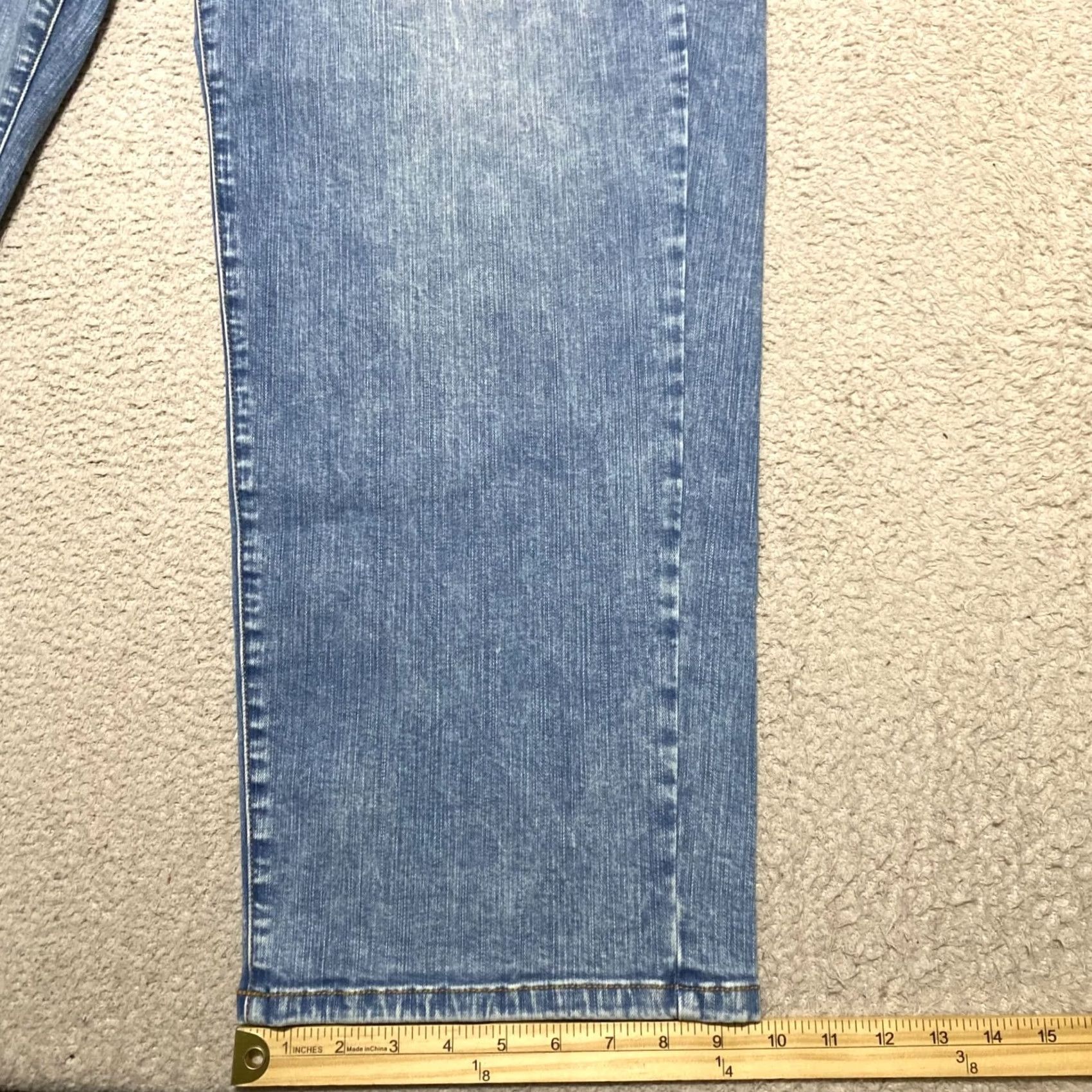 Torrid Torrid Jeans City High Rise Straight 28 Tall Blue Denim 5-Pocket Plus Size Adults Womens Jeans Medium Wash Size 28" / US 6 / IT 42 - 5 Thumbnail
