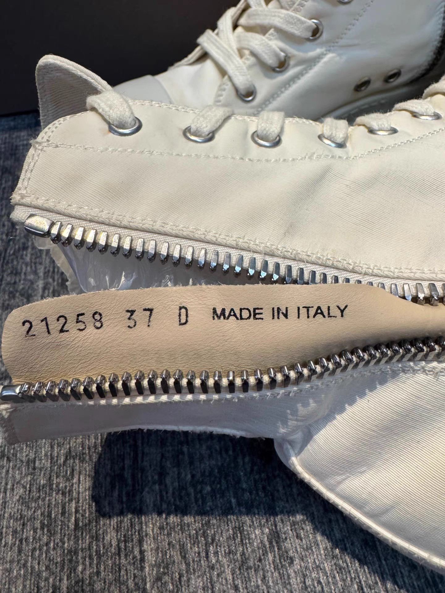 Rick Owens Rick Owens DRKSHDW Big Converse Size US 7 / IT 37 - 7 Thumbnail