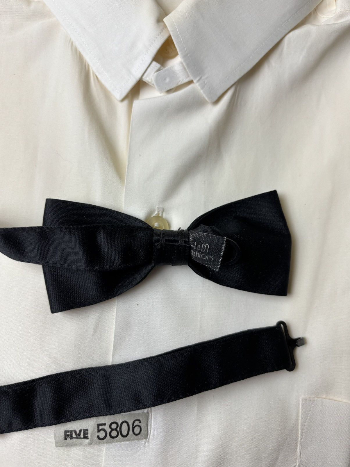 Vintage 1980s Pre-Tied Bow Tie Vintage Bowtie Neck Tie Made in USA Size ONE SIZE - 6 Thumbnail