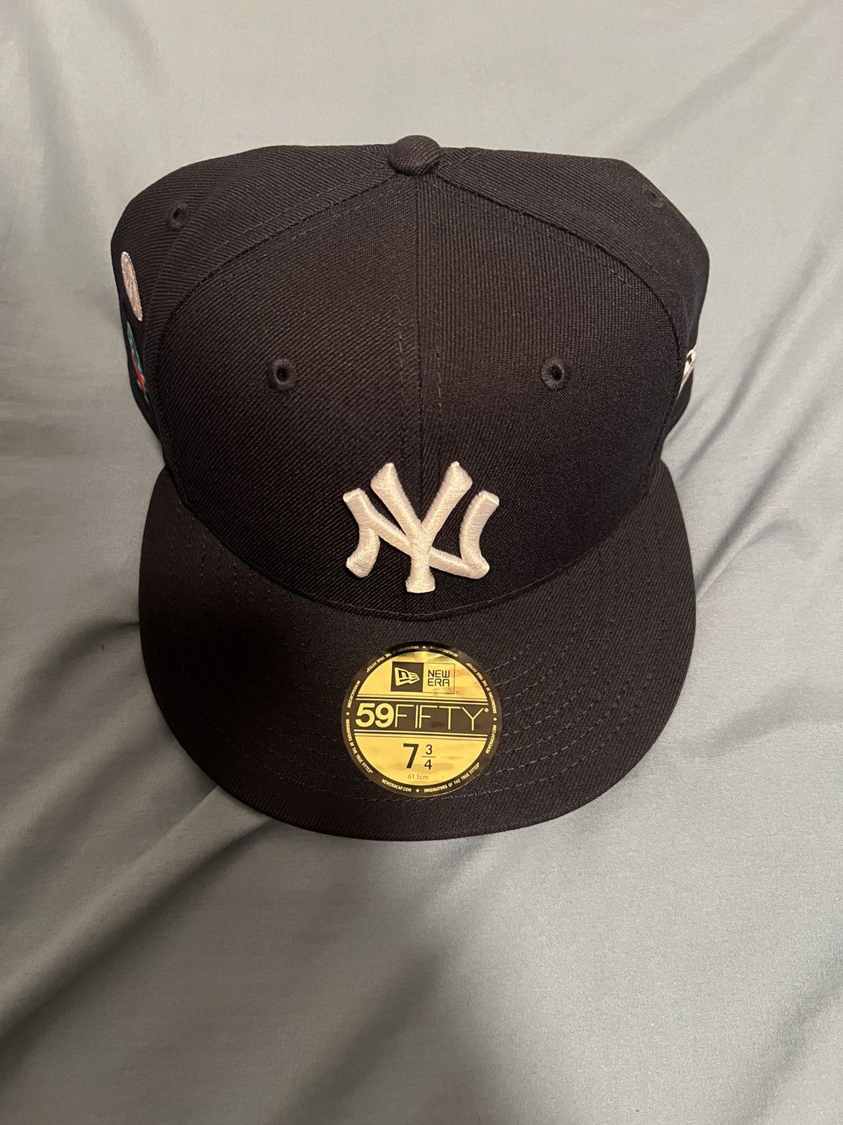 New Era Bad Bunny New York Yankees FRSH Fitted Hat Navy Size 7 3/4 Size ONE SIZE - 1 Thumbnail