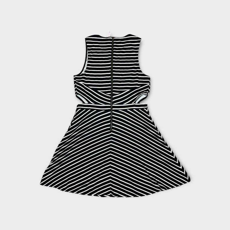 Target Basics Xhilaration | Cutout dress | Size Medium NWT Size M / US 6-8 / IT 42-44 - 3 Thumbnail