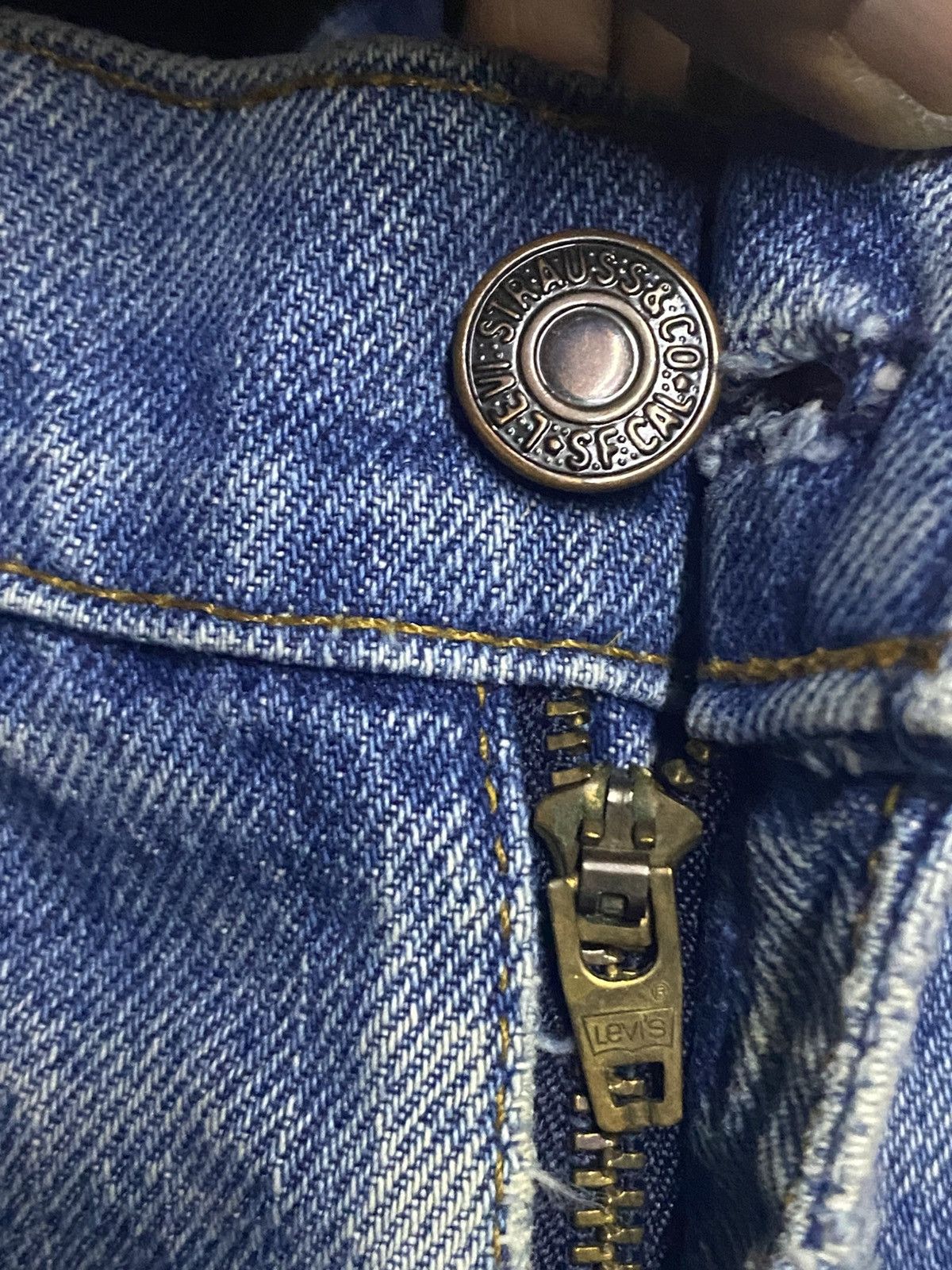 Levi's Vintage Levis 505 90s Faded Wash Distressed Jeans Size US 29 - 12 Thumbnail