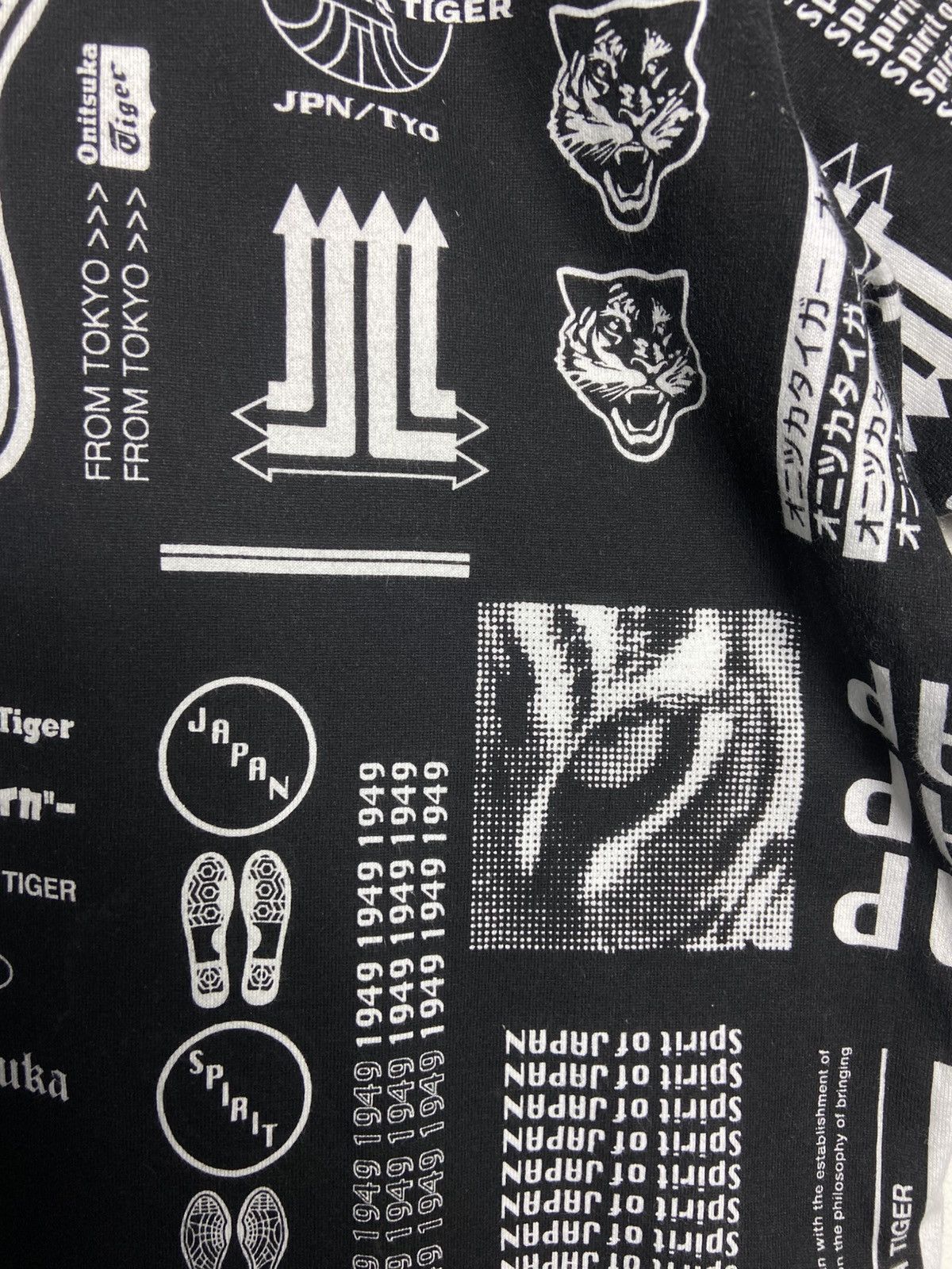 Onitsuka Tiger 🔥🔥 Onitsuka Tiger X Andrea Pompilio Full Print Shirt Size US L / EU 52-54 / 3 - 5 Thumbnail