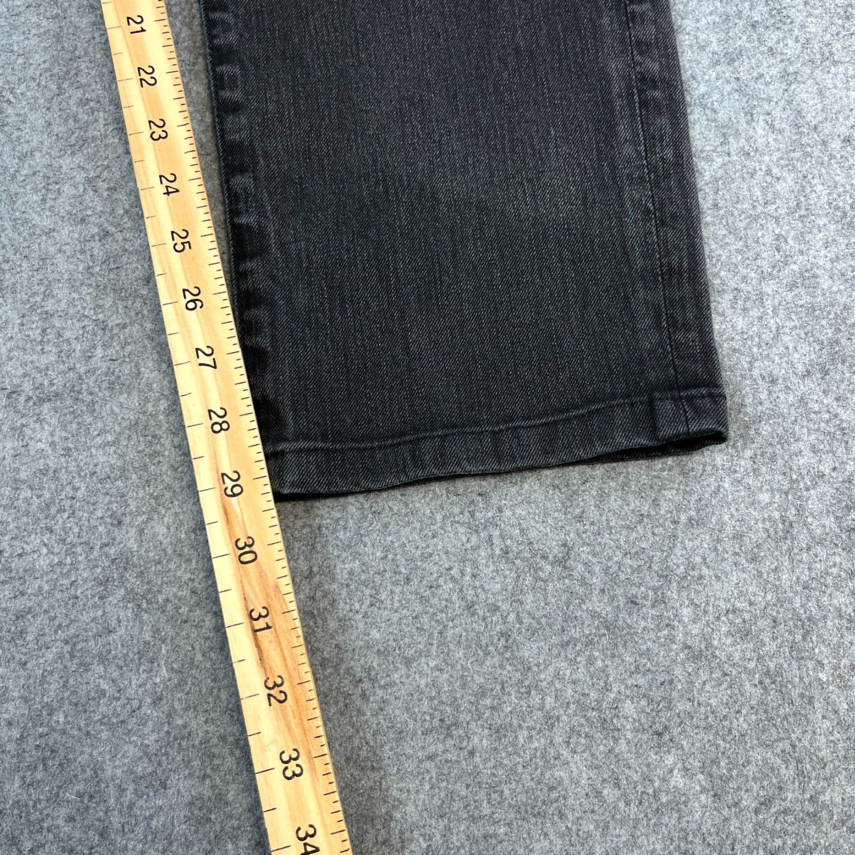 Hugo Boss HUGO BOSS Jeans Regular Tapered 34 32 Dark Wash Black Faded Stretch Maine Mens Denim 5-Pocket Design Comfort Easy Care Pockets Waist 34 Zip Size US 34 / EU 50 - 4 Thumbnail