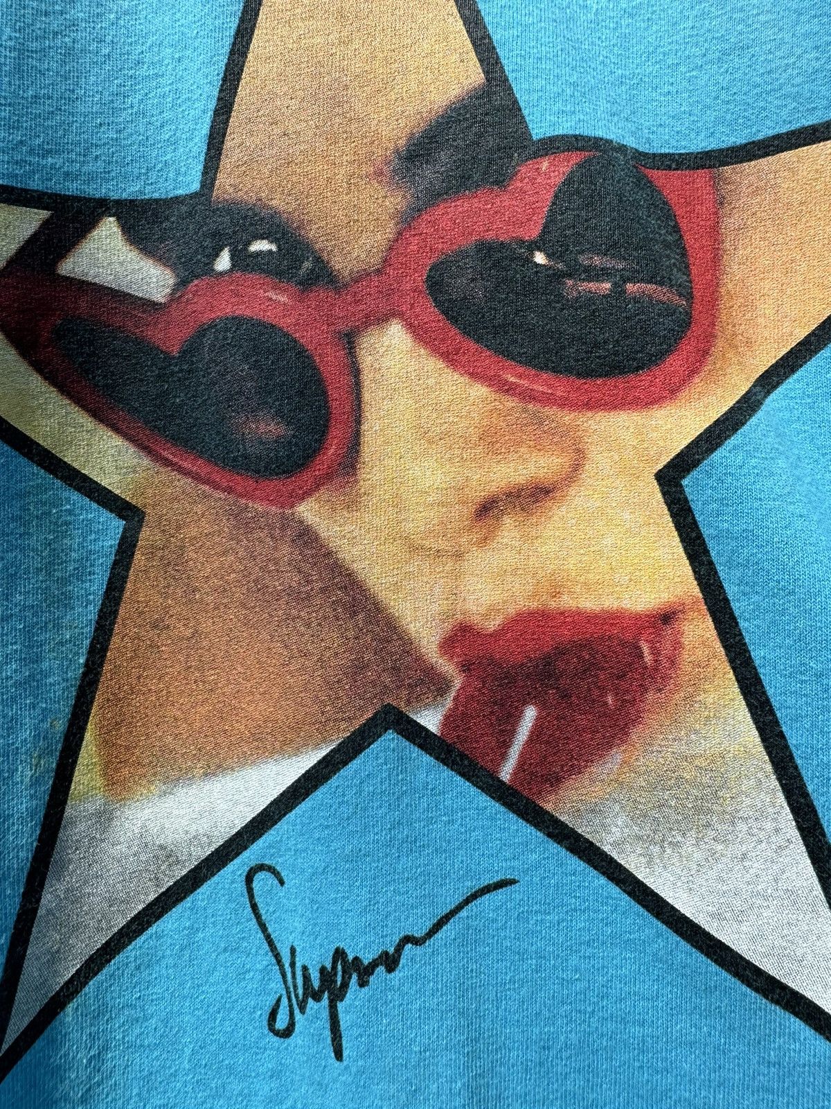 Vintage Supreme 2008 Lolita Tee Blue Movie Film Novel Nabokov Large Size US L / EU 52-54 / 3 - 3 Thumbnail