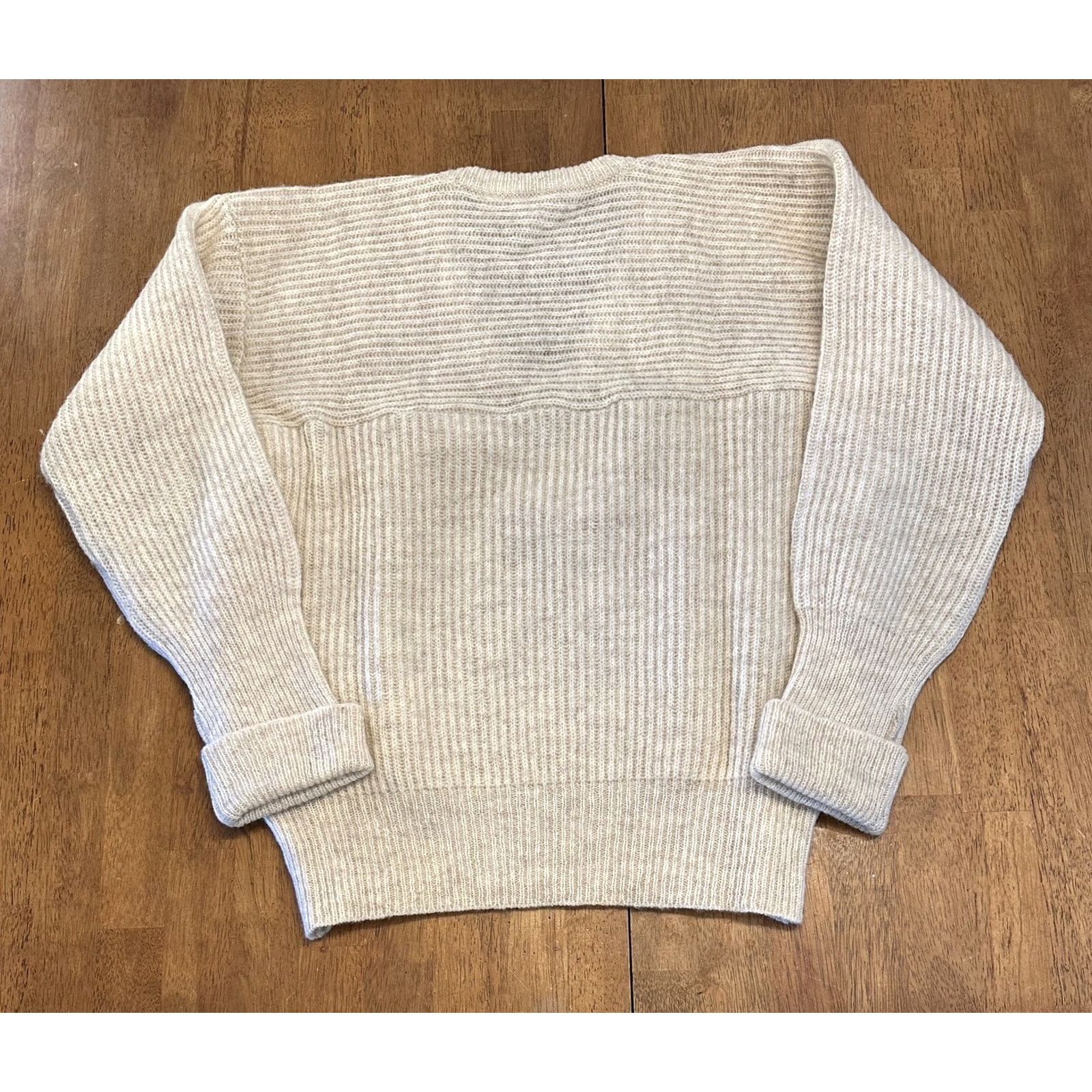 Vintage VINTAGE Saddle Club Portugal Wool Sweater L Beige Cable-Knit V-Neck Mens Size US L / EU 52-54 / 3 - 2 Thumbnail
