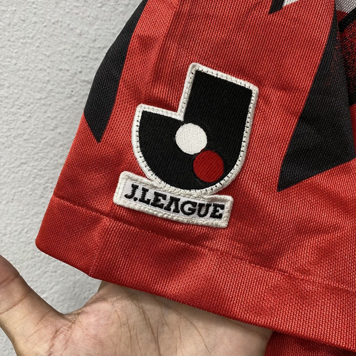 Puma Vintage 94/95 URAWA RED DIAMONDS Home Kit Puma Jersey Size US L / EU 52-54 / 3 - 5 Thumbnail
