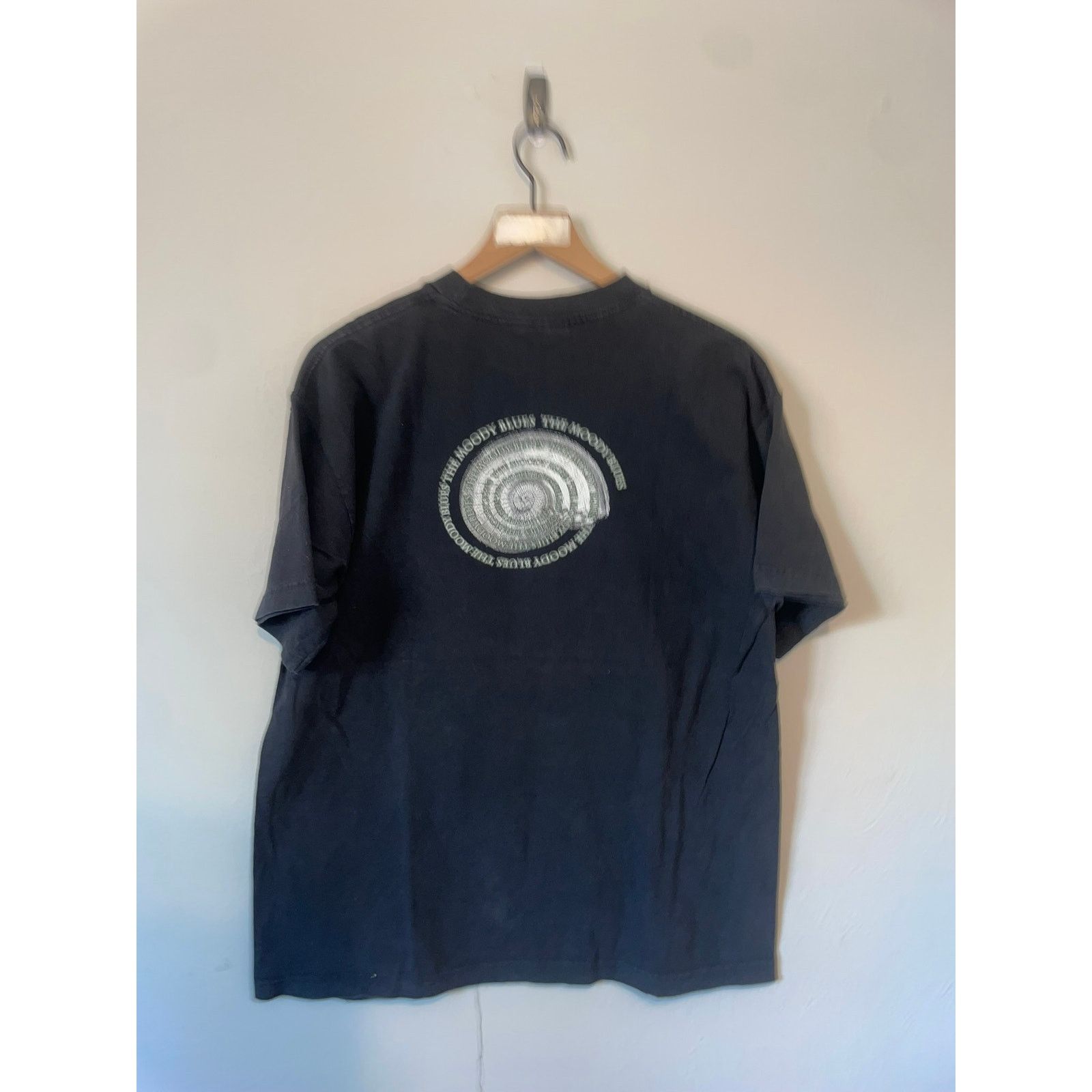 Giant Vintage The Moody Blues Shirt Strange Times Music Tee 90s L Size US L / EU 52-54 / 3 - 8 Thumbnail