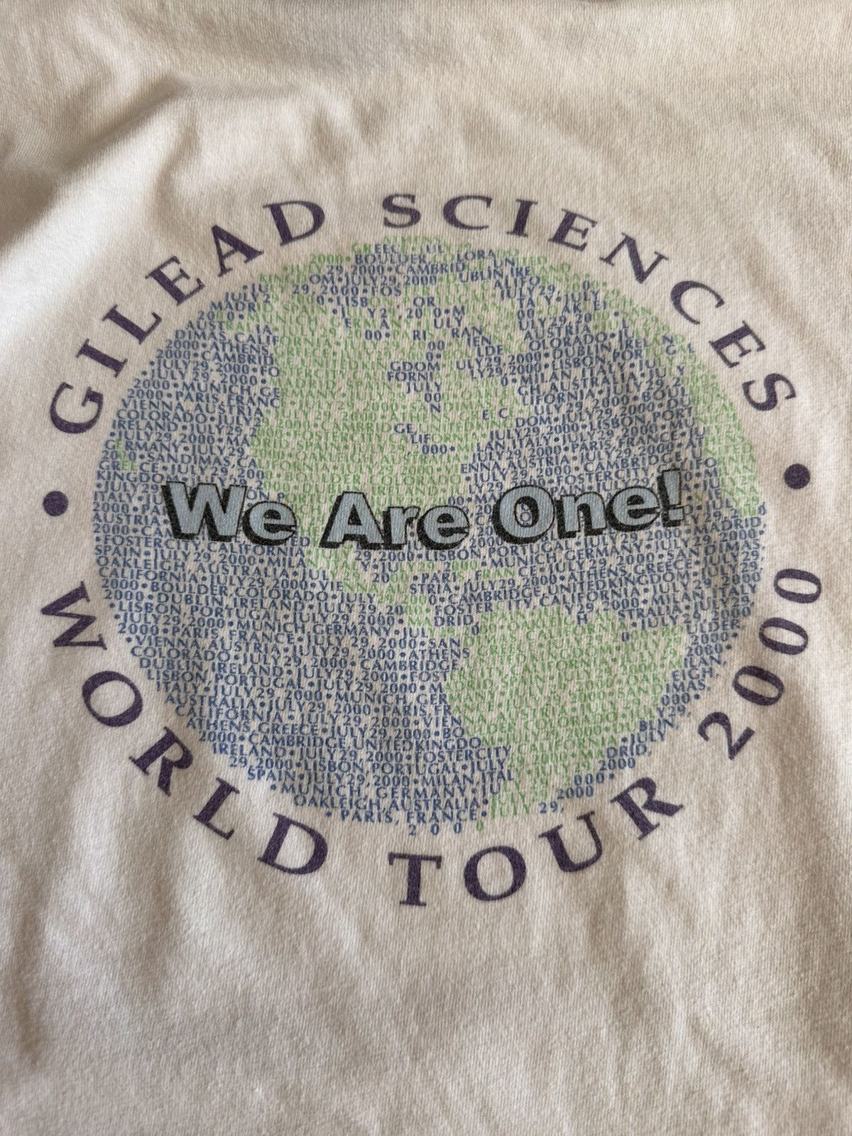 Hanes × Vintage Y2K “We Are One” Long Sleeve Tshirt Size US XL / EU 56 / 4 - 6 Thumbnail